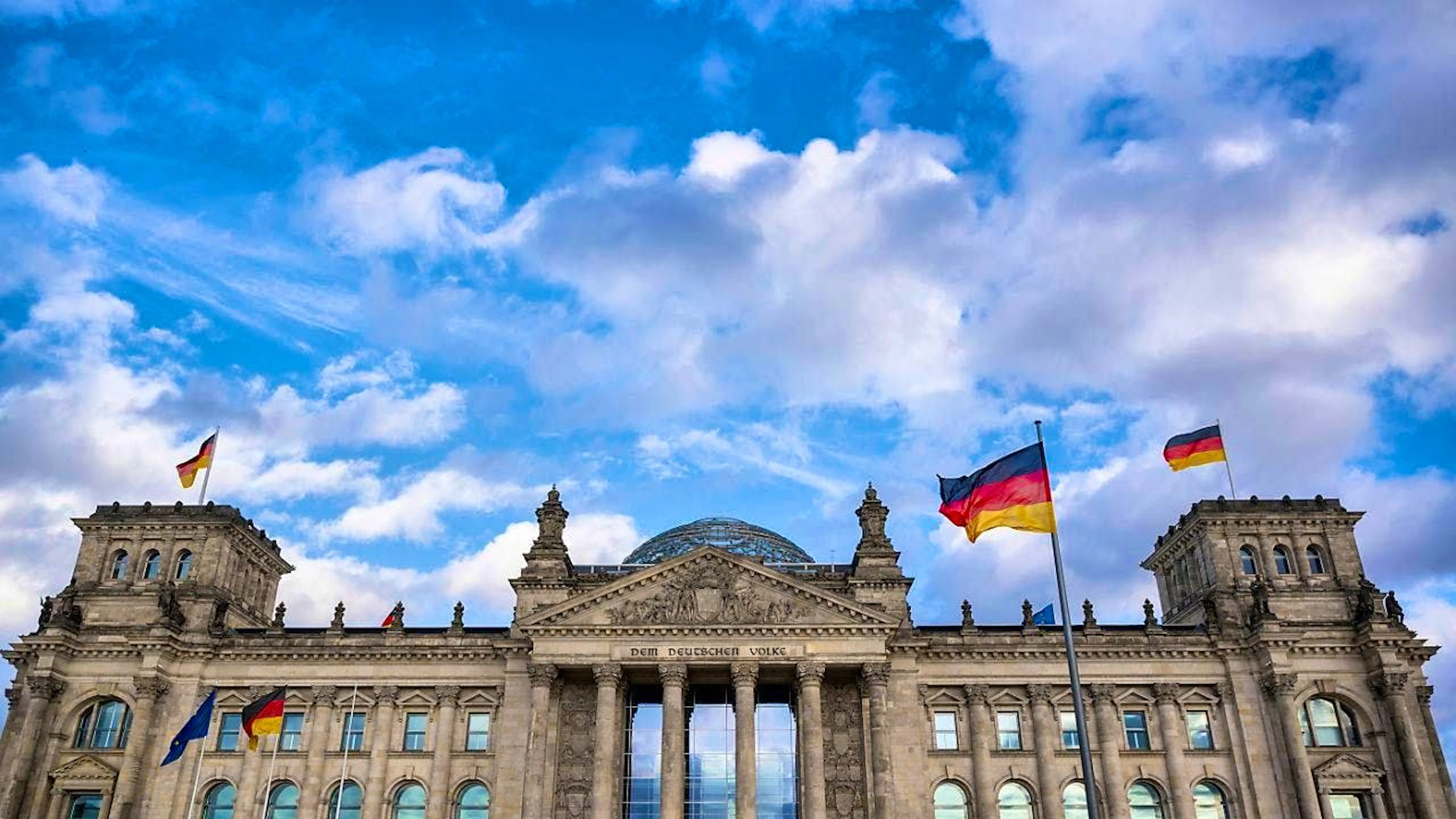 ARCHIVE - View of the Reichstag building, the seat of the German Bundestag. Photo: Monika Skolimowska/dpa