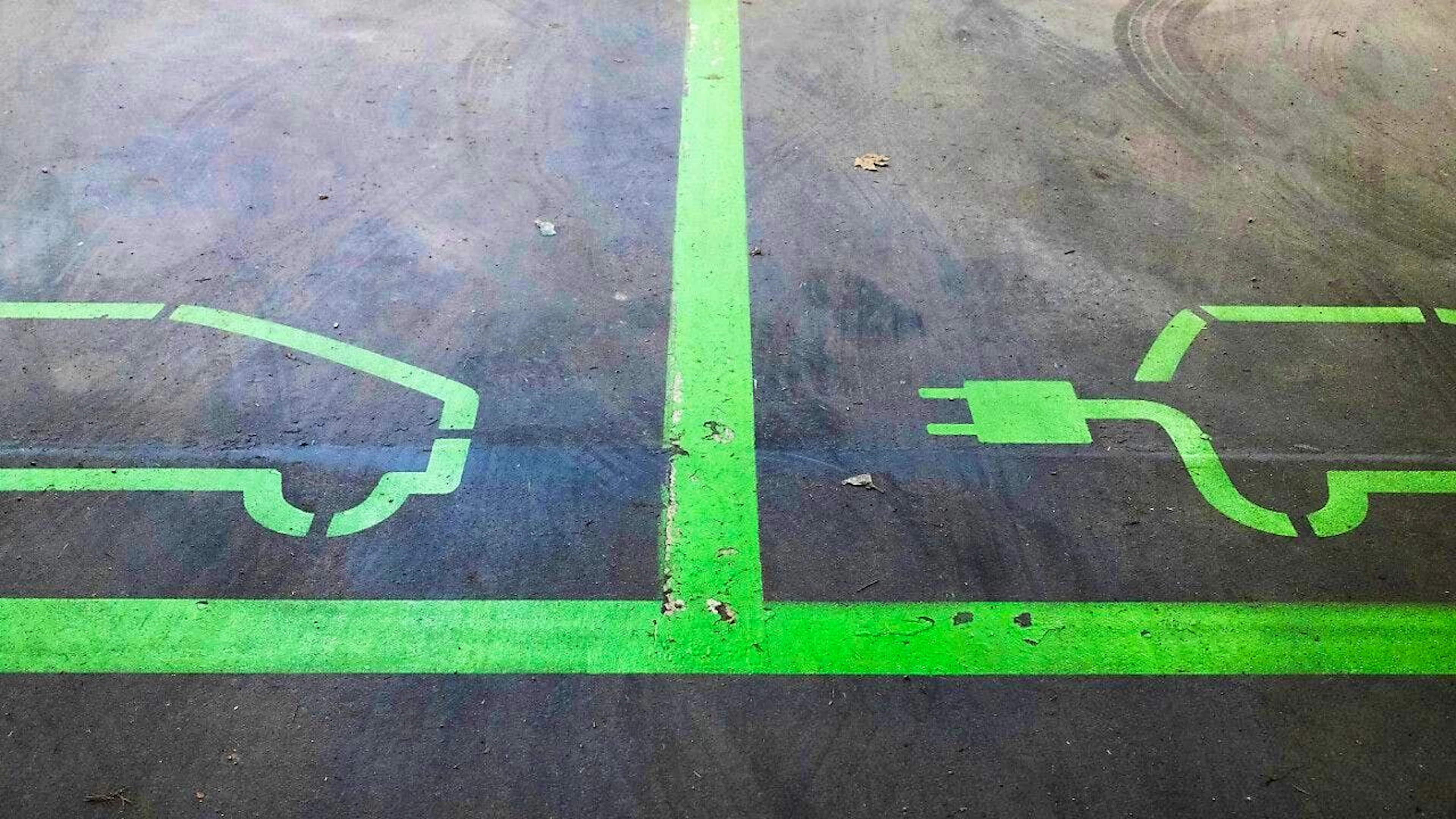 Demand for new all-electric vehicles fell in 2024 after several boom years. (symbolic image)