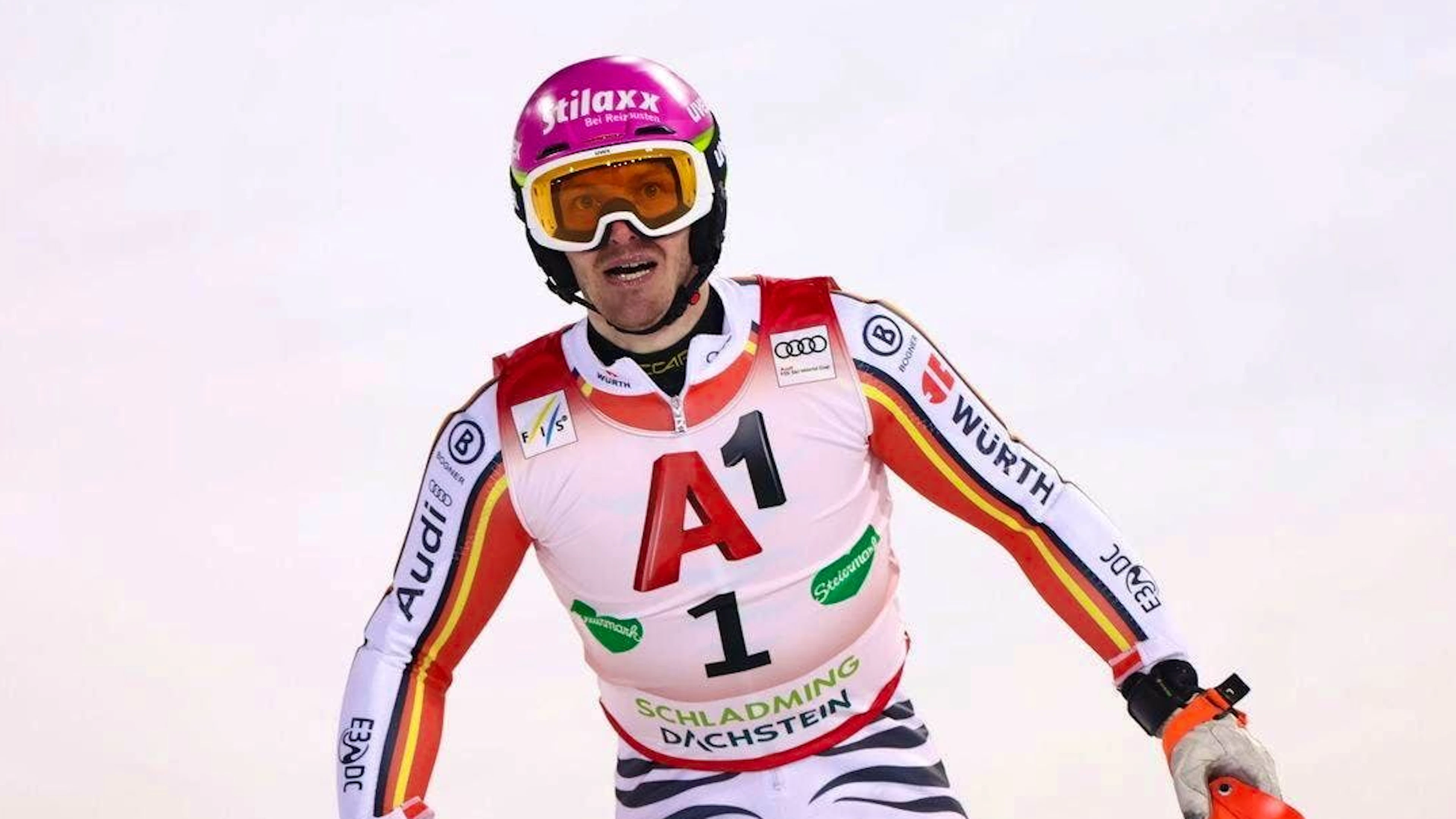 Strasser misses out on the podium - and then sharply criticizes his own ...