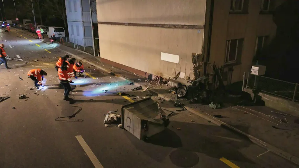 400 hp car crashes into pedestrian and retaining wall - 1 dead, 2 injured