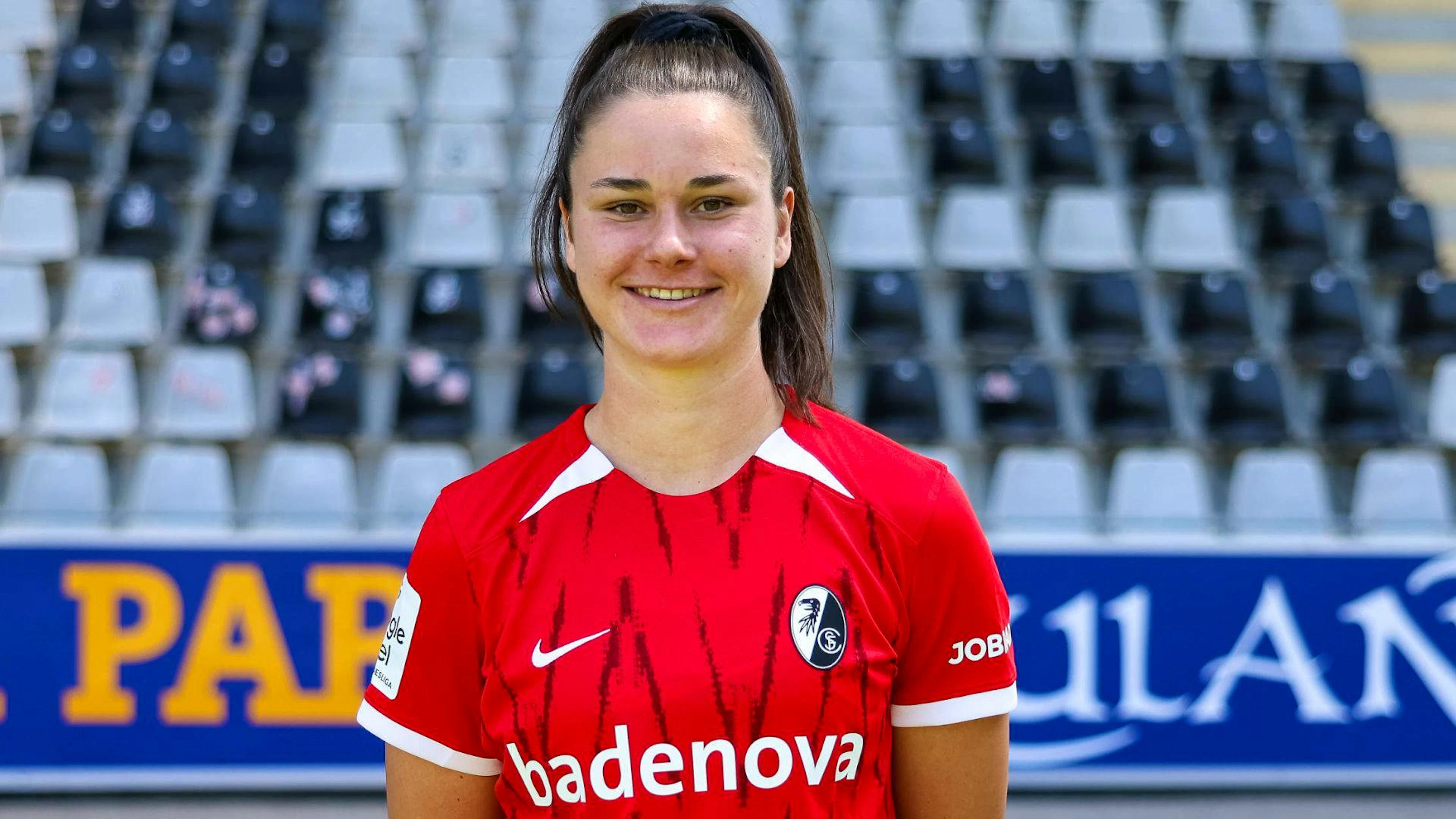 Die 22-fache Nationalspielerin Svenja Fölmli steht beim SC Freiburg unter Vertrag.