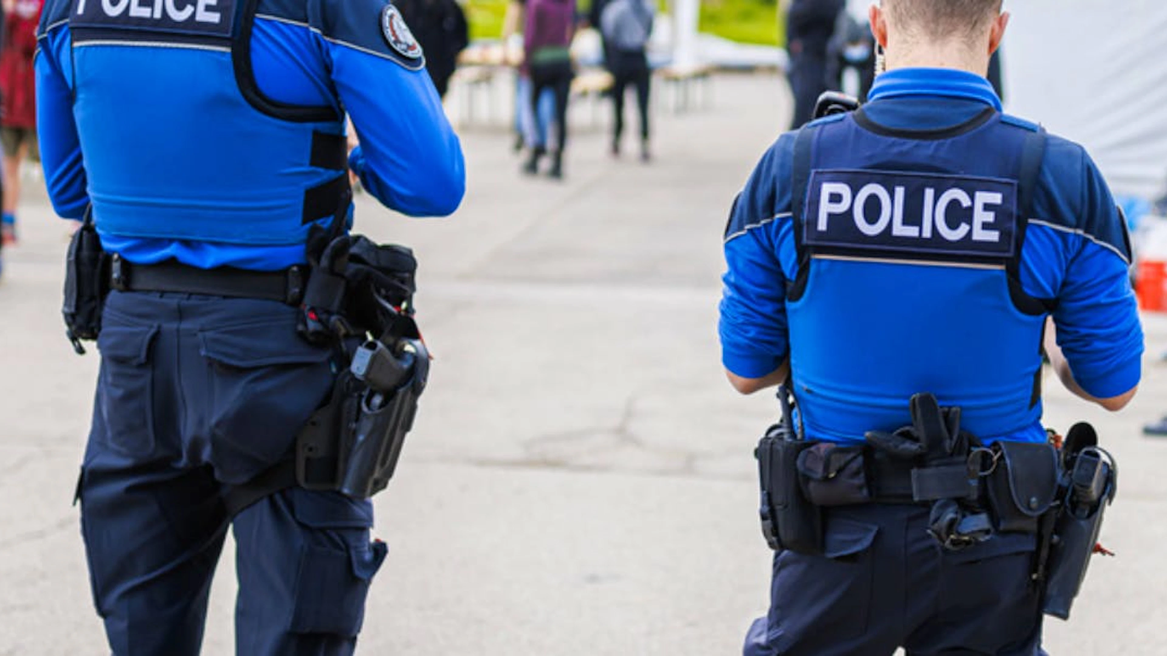 «Le port de l'arme de service est un élément central du travail de la police et sert en premier lieu à protéger la population ainsi que les policières et les policiers eux-mêmes», expliquait la faîtière.