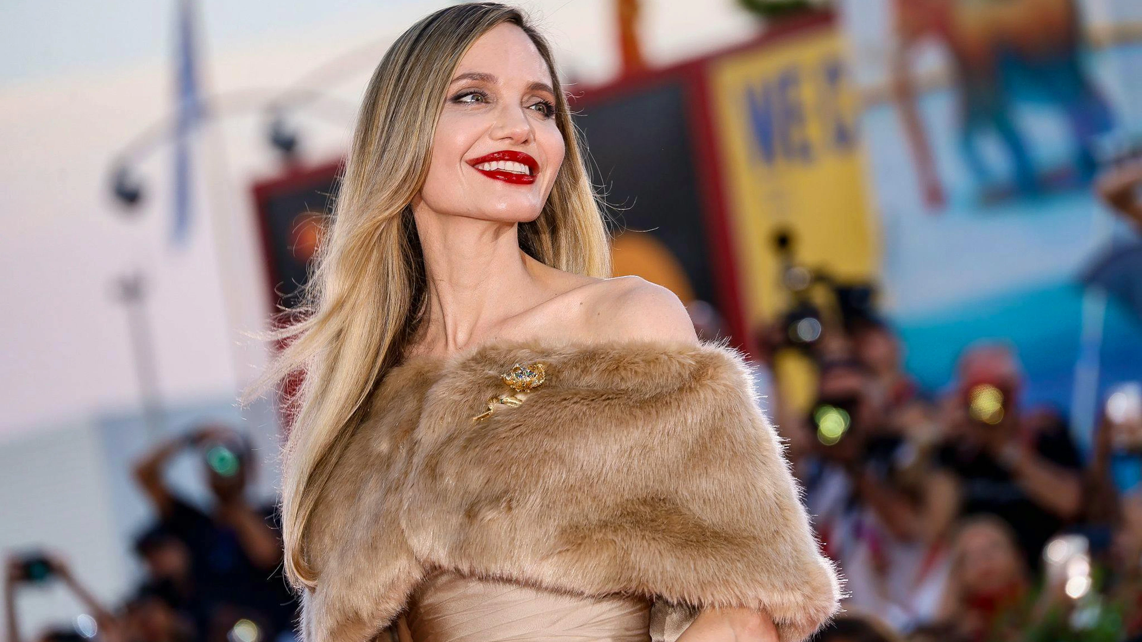 Actionstar Angelina Jolie hat ein Faible für seltene Dolche und Messer. Sie hat sich eine Sammlung angelegt. (Archivbild)