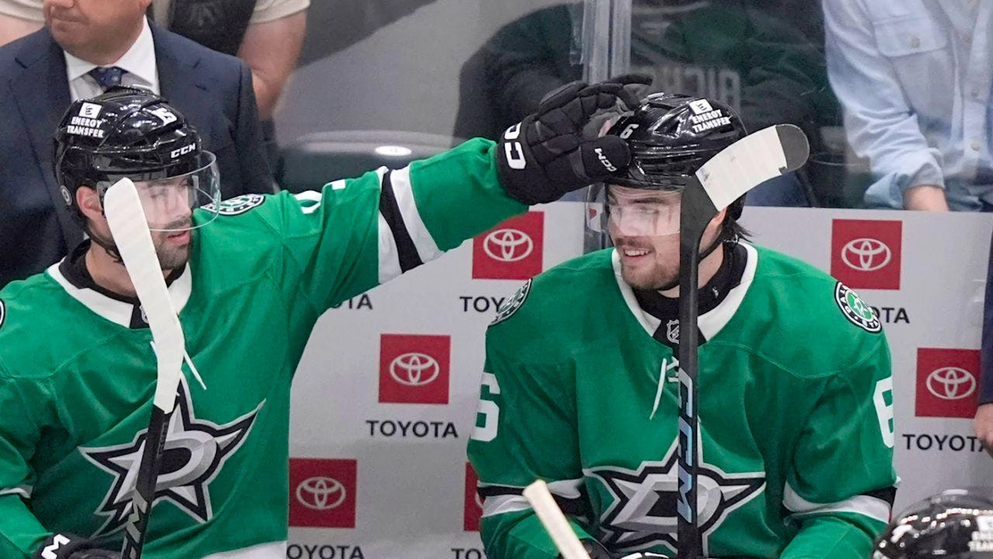 Lian Bichsel assistierte beim deutlichen Sieg der Dallas Stars zweimal.