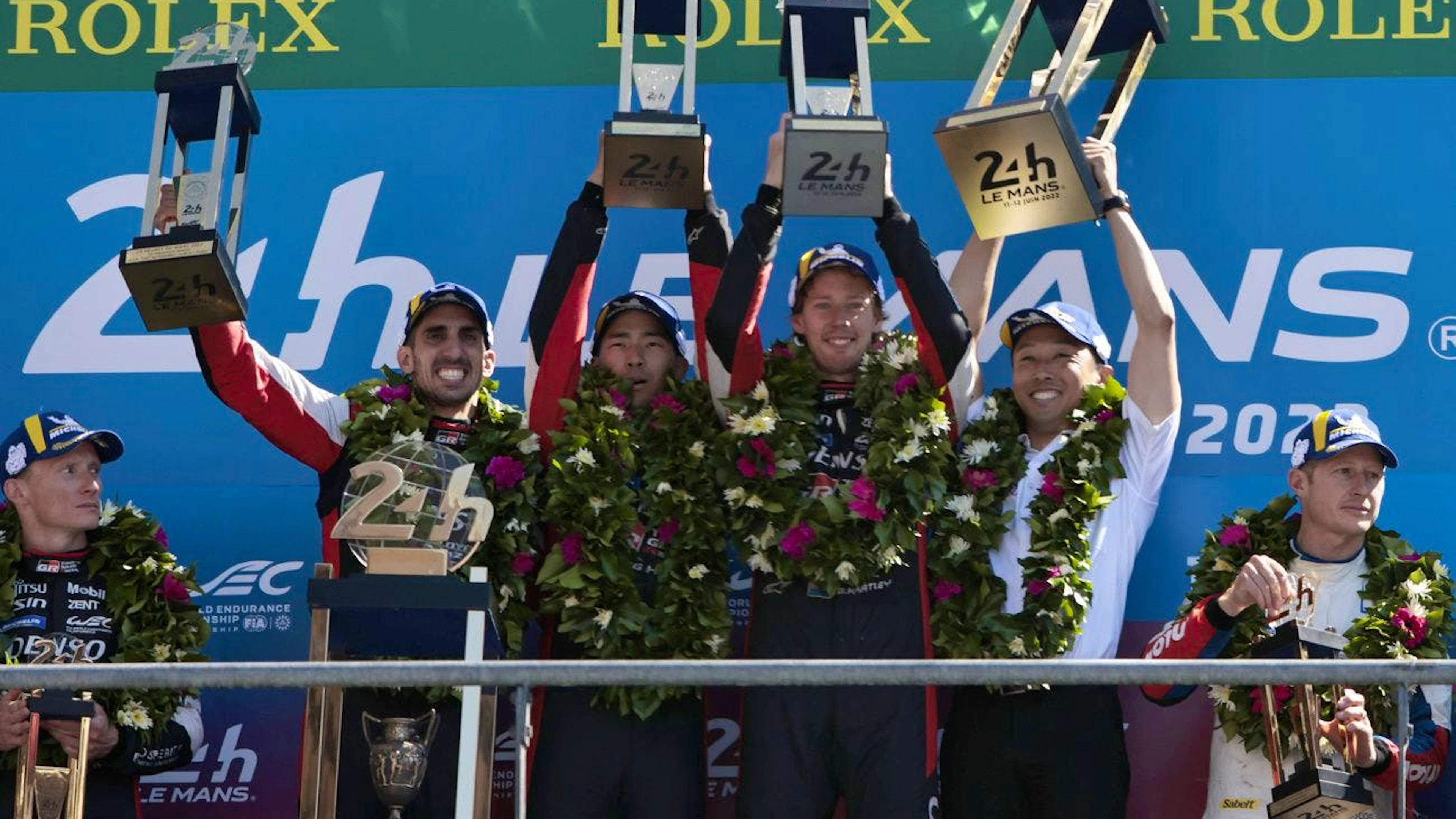 Buemi (links) hat schon viermal das legendäre 24-Stunden-Rennen von Le Mans gewonnen.