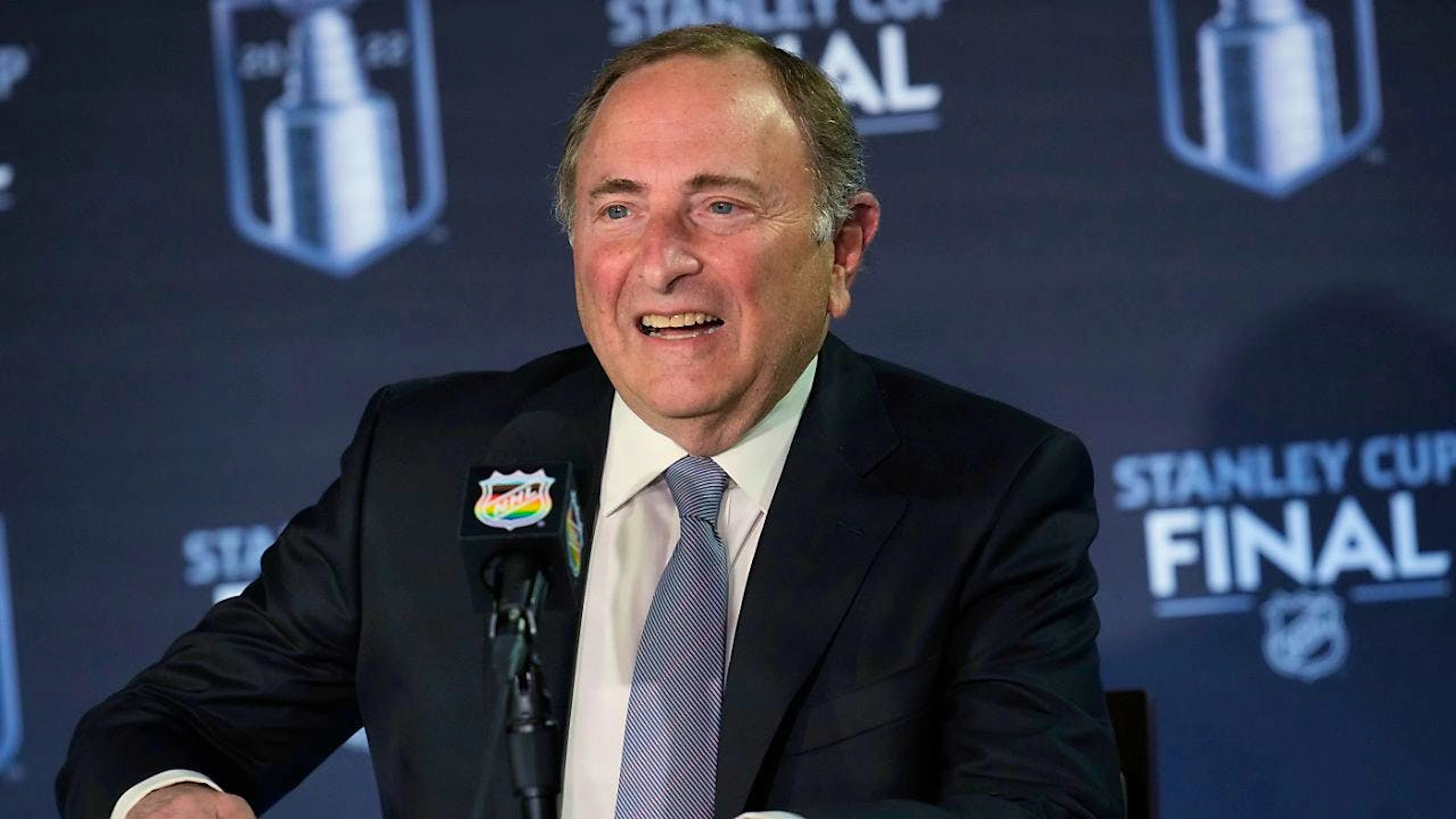 Der NHL-Commissioner Gary Bettman kündigt für Februar 2028 die Rückkehr des World Cup an
