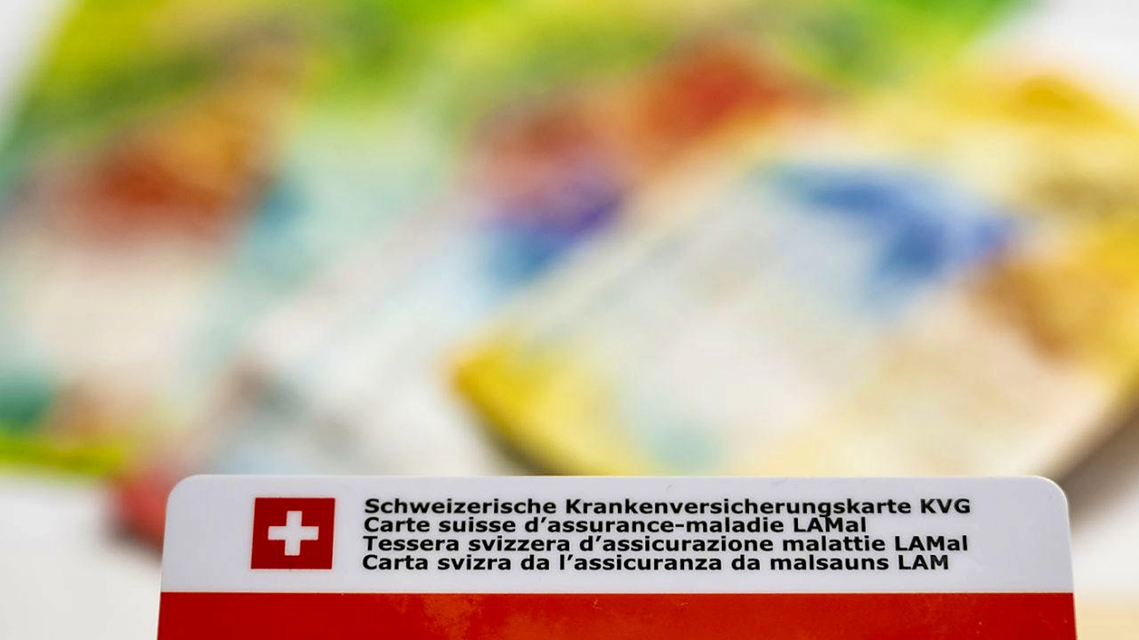 Linke und Gewerkschaften bekämpfen die vom Tessiner Grossen Rat beschlossenen Kürzungen bei den Krankenkassenprämien. (Symbolbild)