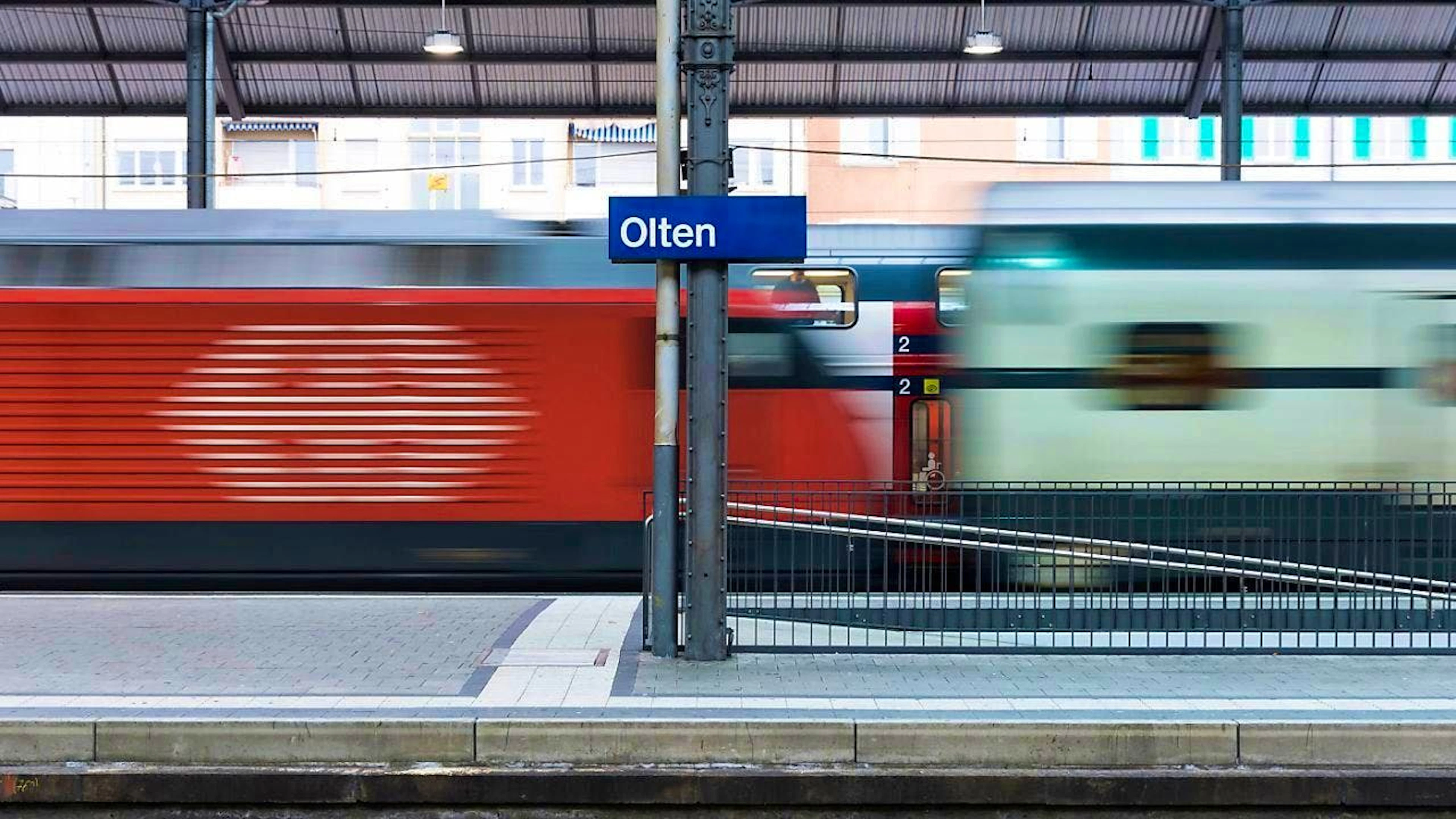 Rail traffic between Olten and Zurich is affected by disruptions until 19:30. (archive picture)