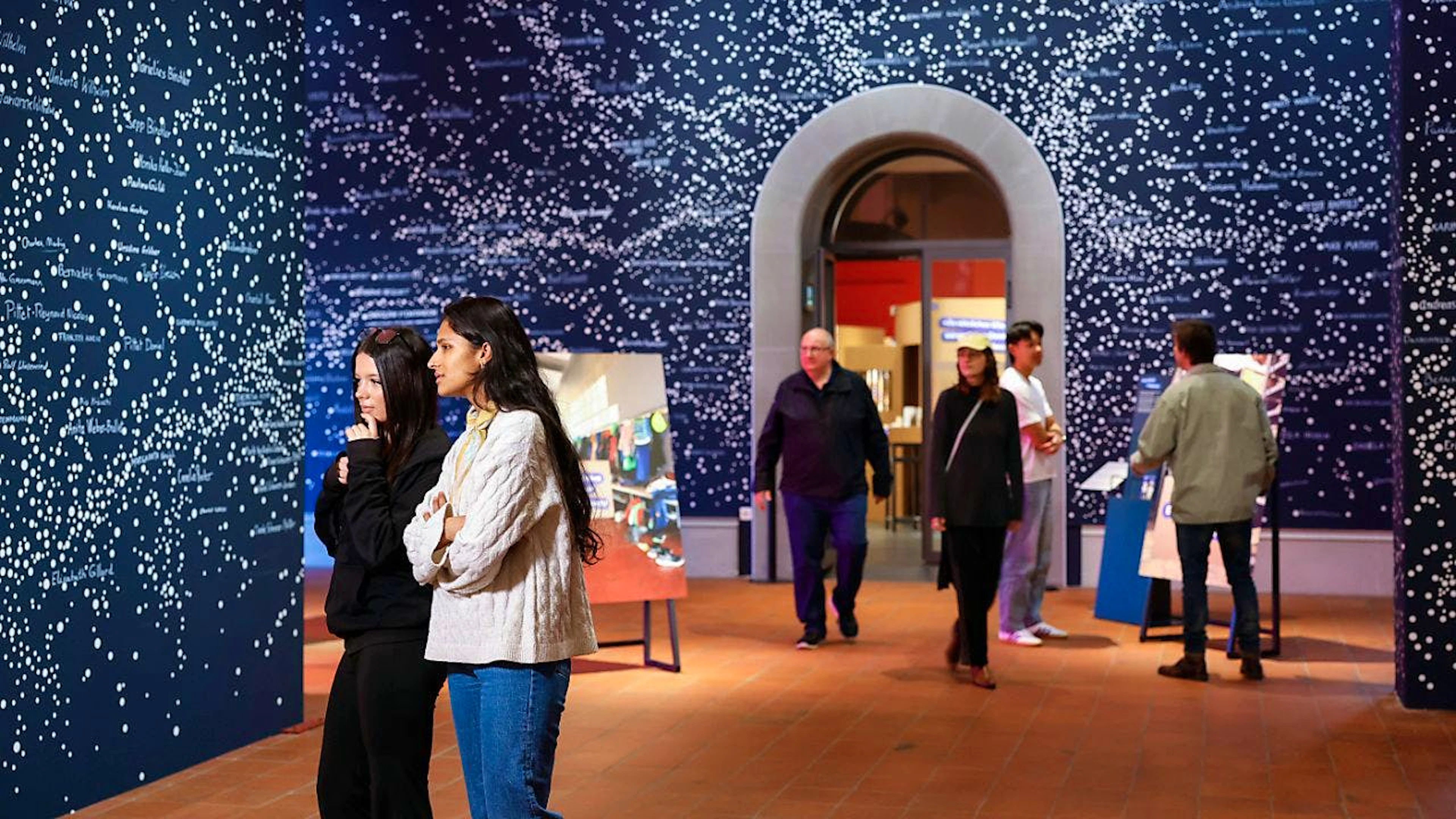 Das Museum will mit der Wanderausstellung "Vom Glück vergessen" dazu beitragen, dass ein düsteres Kapitel der Schweizer Geschichte nicht vergessen geht.
