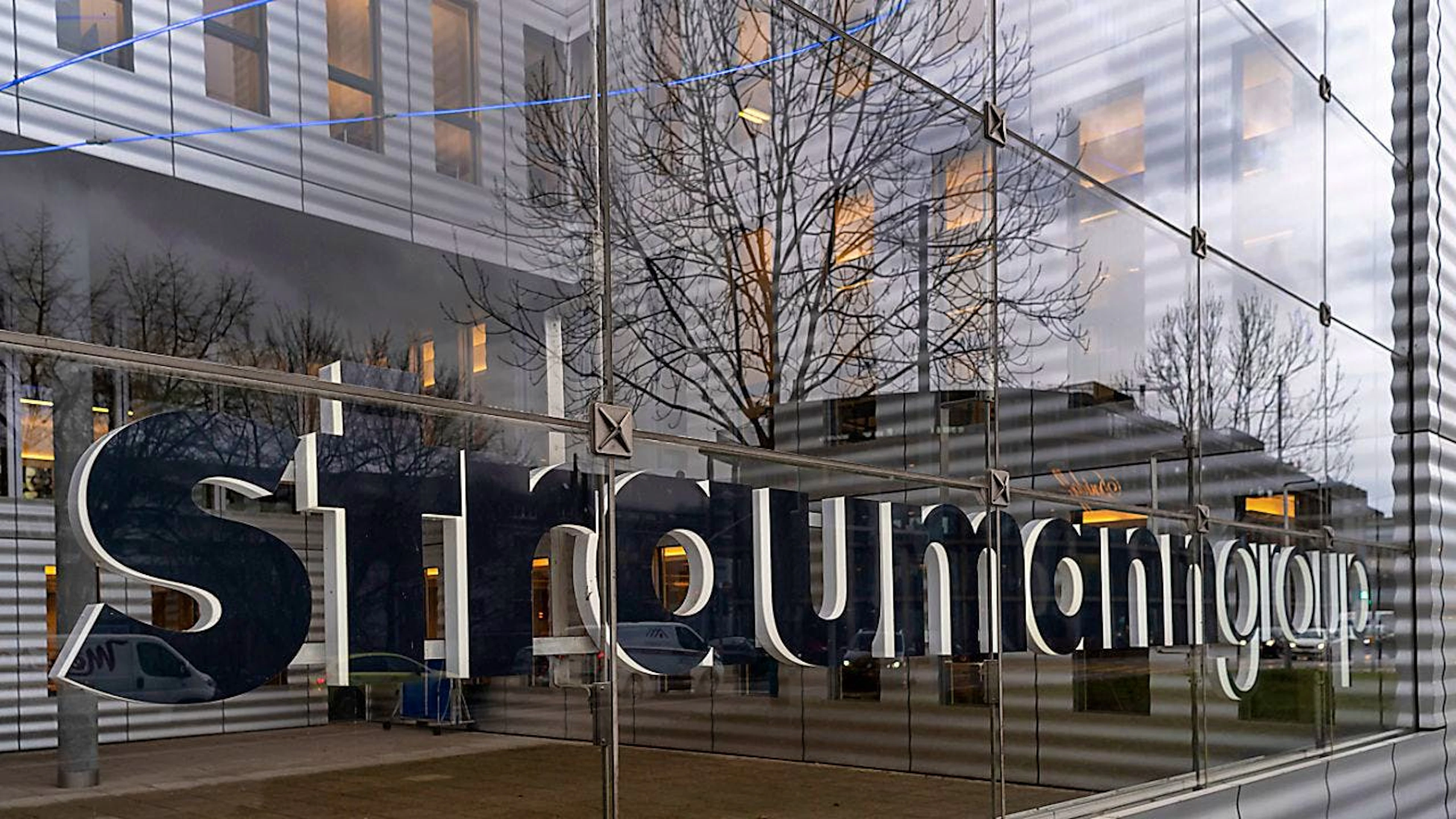 Evoquant l'exercice en cours, Straumann se veut confiant malgré les incertitudes macroéconomiques et géopolitiques. Le groupe table ainsi sur une croissance organique de ses ventes à un chiffre. La marge Ebit devrait elle s'améliorer de 30 à 60 points de base à taux de change constants.