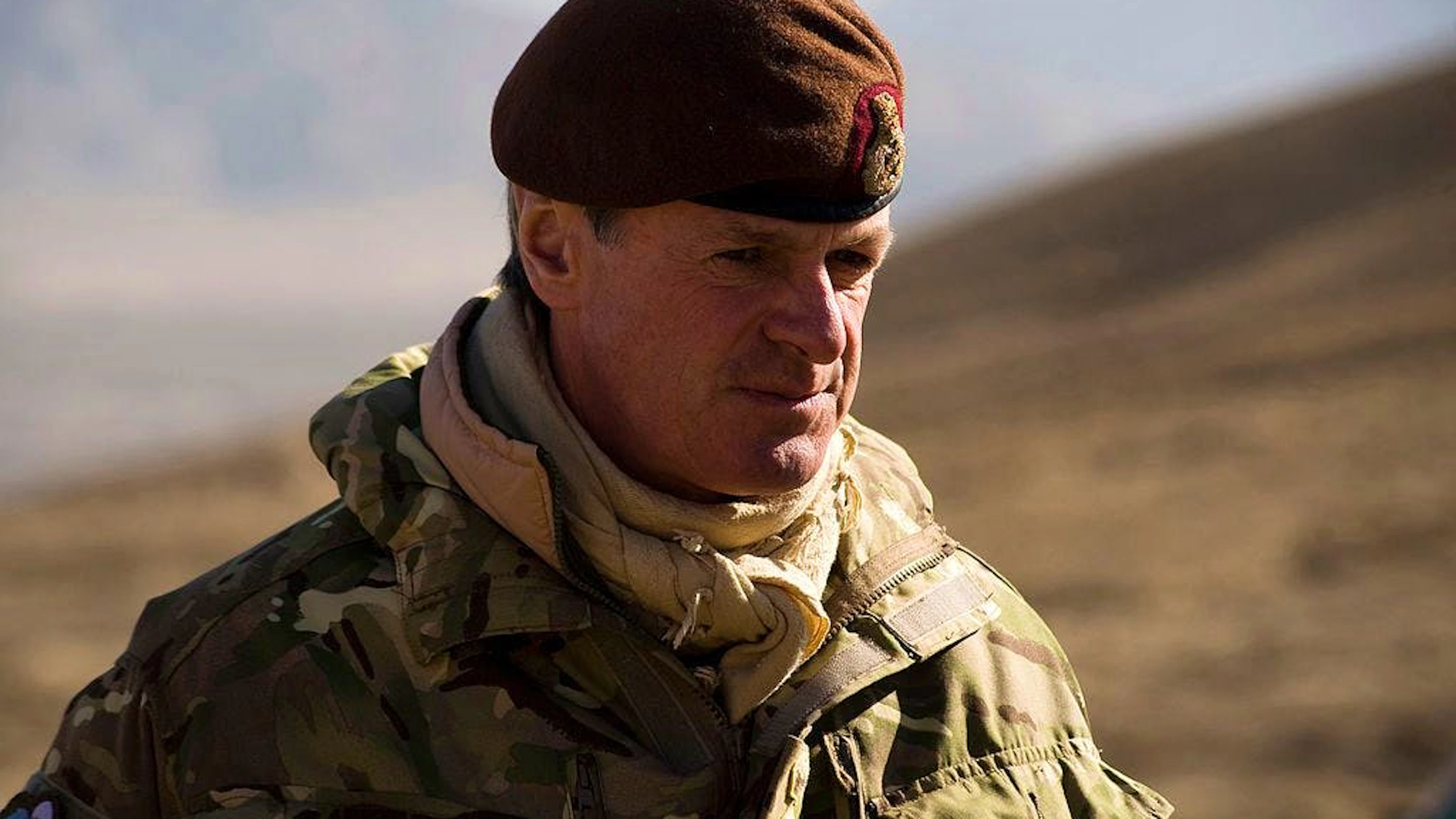 Generalleutnant Richard Shirreff 2011 bei einem Truppenbesuch in Afghanistan: Dass Trump Putin nach dem Mund rede, sei «ausserordentlich naiv», kritisiert der Brite.