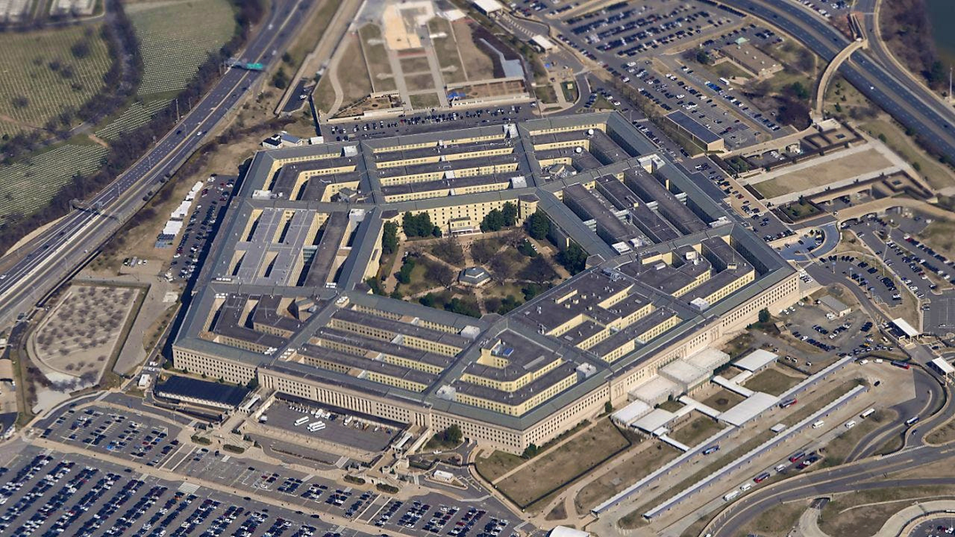 Sono numerosi i posti a rischio al Dipartimento della Difesa americano. (Immagine d'archivio).