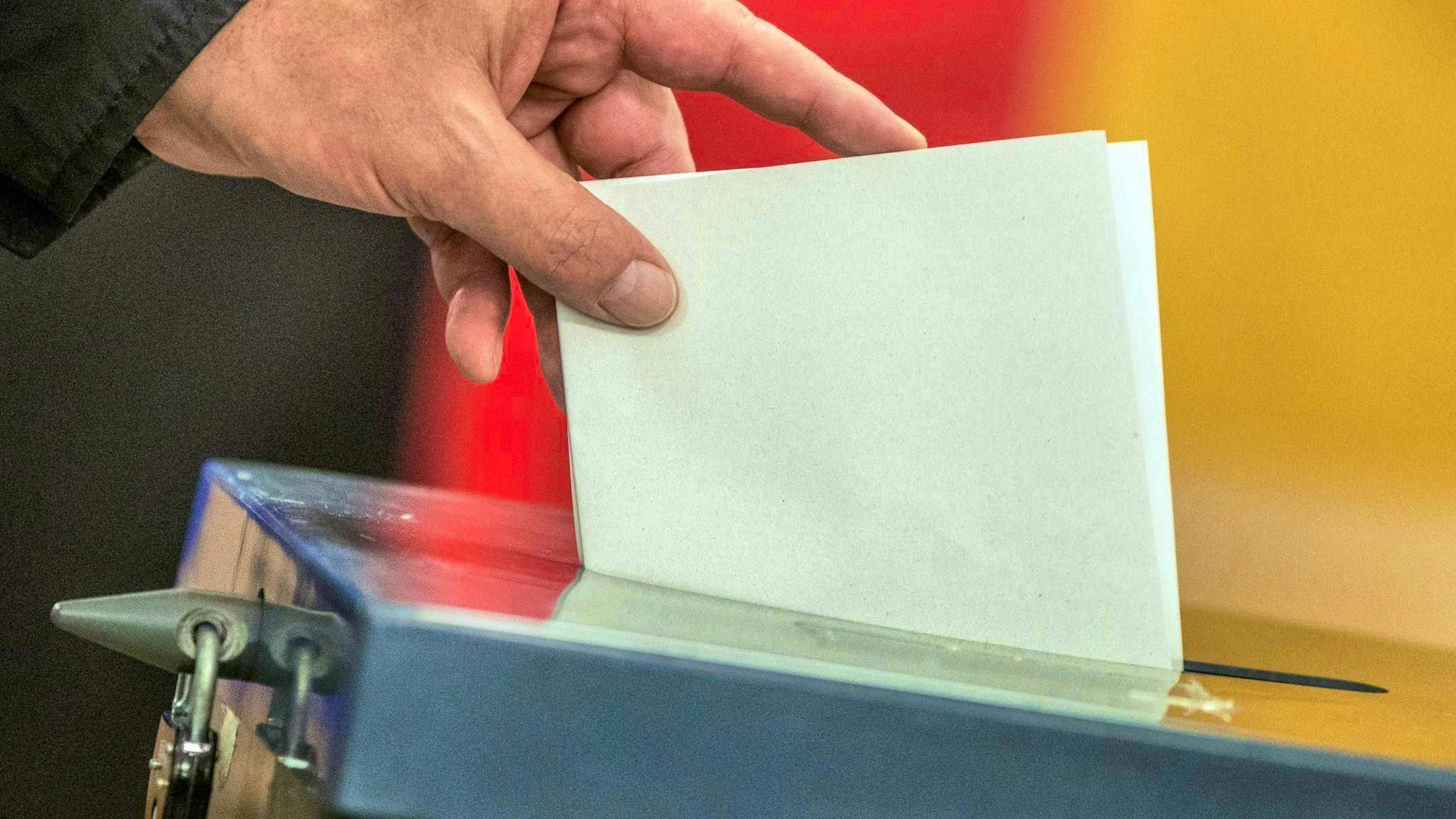 On Sunday, Germany elects a new parliament. The parties must then agree on a new government.
