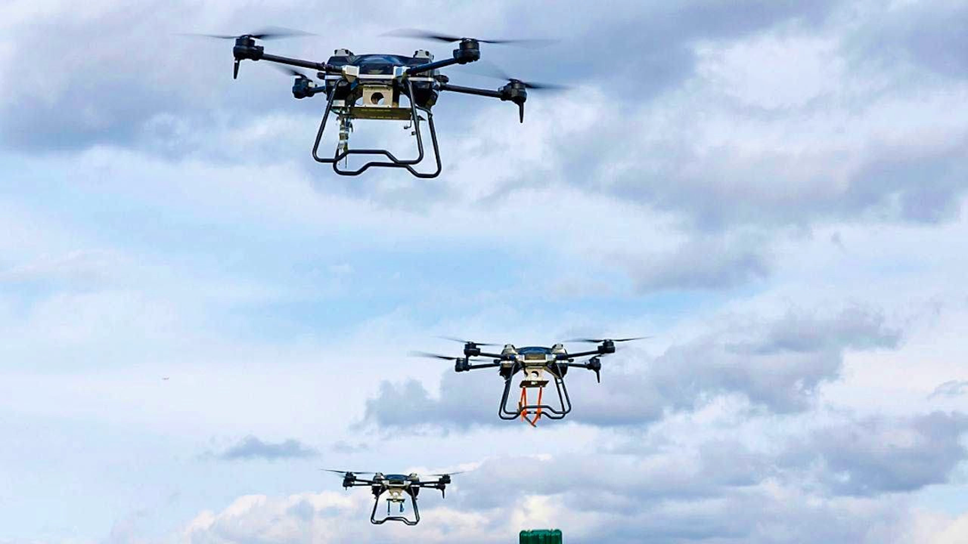 HANDOUT - Shortly before the third anniversary of the start of the war of aggression, the air defense in Kiev speaks of a record number of drone strikes. Photo: Uncredited/AP/dpa