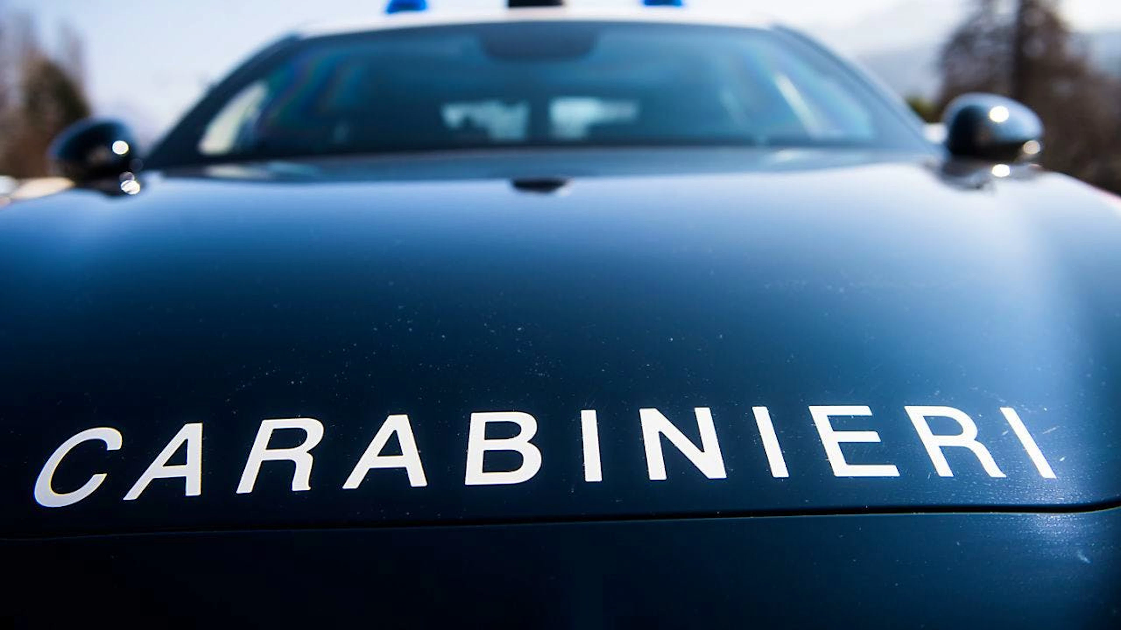 I carabinieri hanno subito fermato il presunto aggressore del 44enne ubriaco