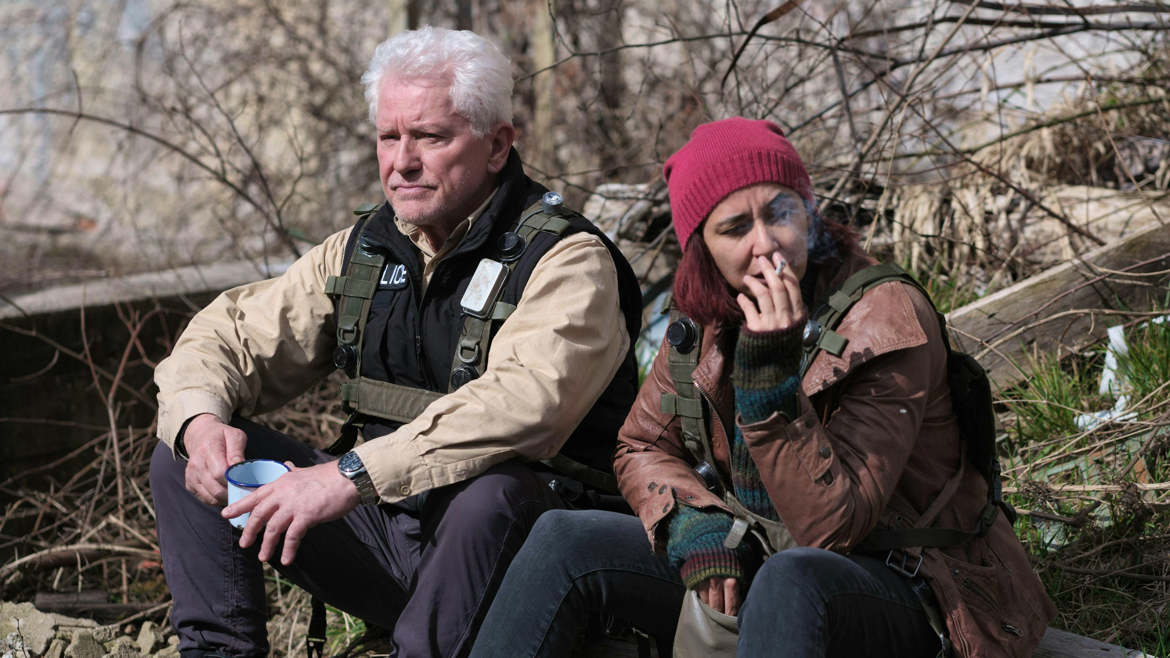 Hauptkommissar Ivo Batic (gespielt von Miroslav Nemec) ermittelte im «Tatort: Charlie» undercover als «Civilian on the Battlefield». Dabei schloss er schnell eine Freundschaft mit Mila Topic (Dorka Gryllus).