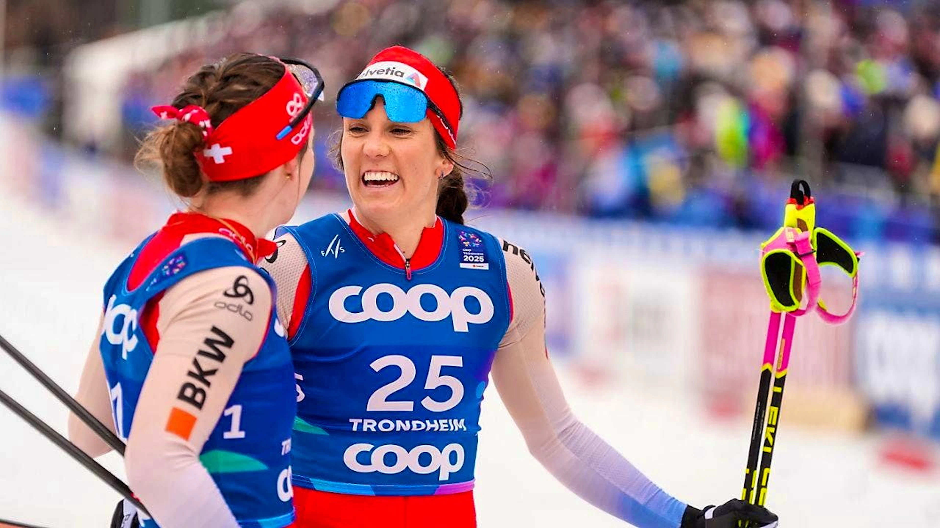 Anja Weber (right) wins World Championship bronze in the team sprint together with Nadine Fähndrich