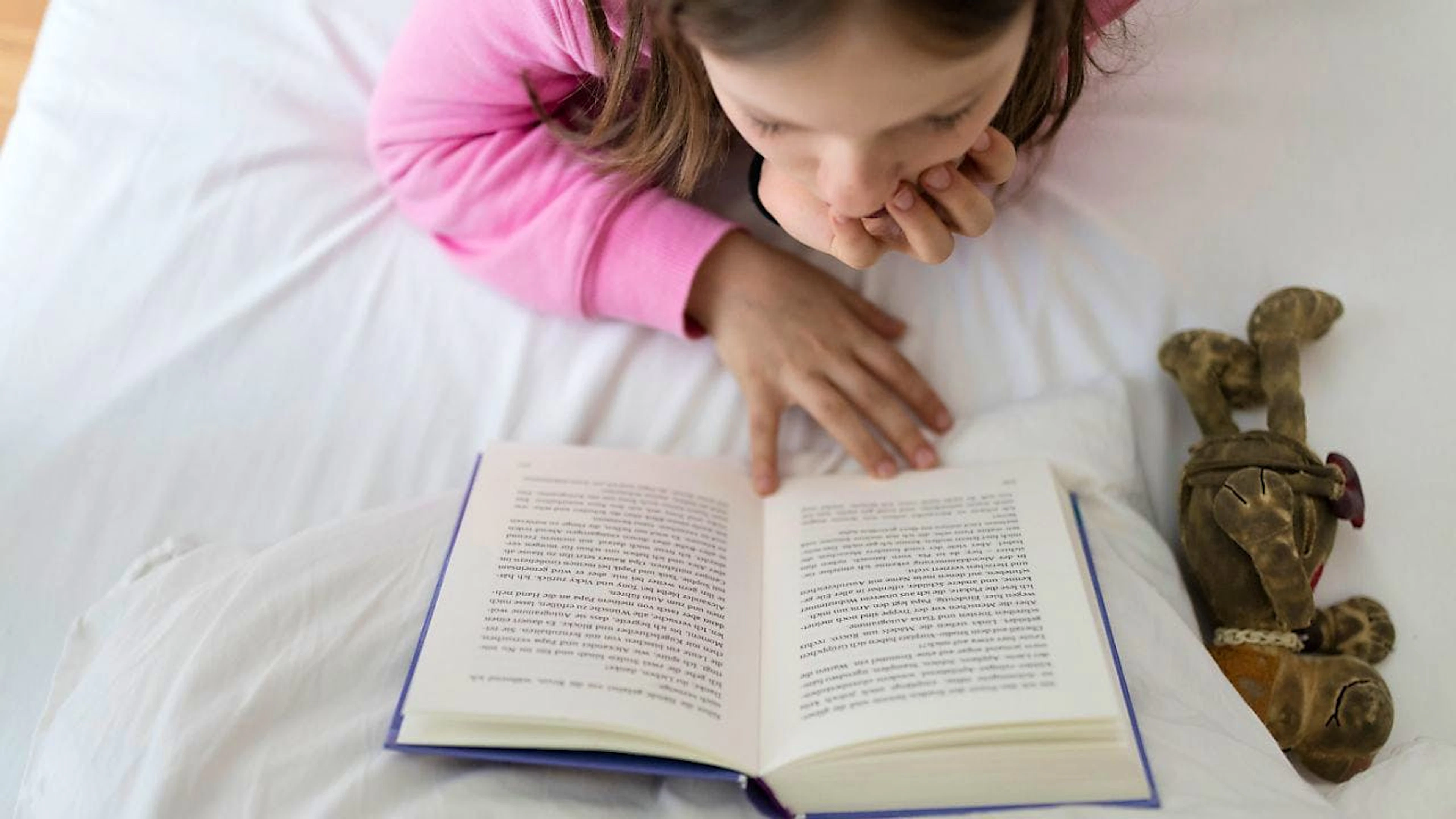 Für den diesjährigen Schweizer Kinder- und Jugendbuchpreis stehen fünf Bücher zur Auswahl. Die Themen reichen von der Dynamik in Fussballmannschaften über erste sexuelle Erfahrungen bis hin zu Tod und Behinderung als Teil des Lebens. (Archivbild)