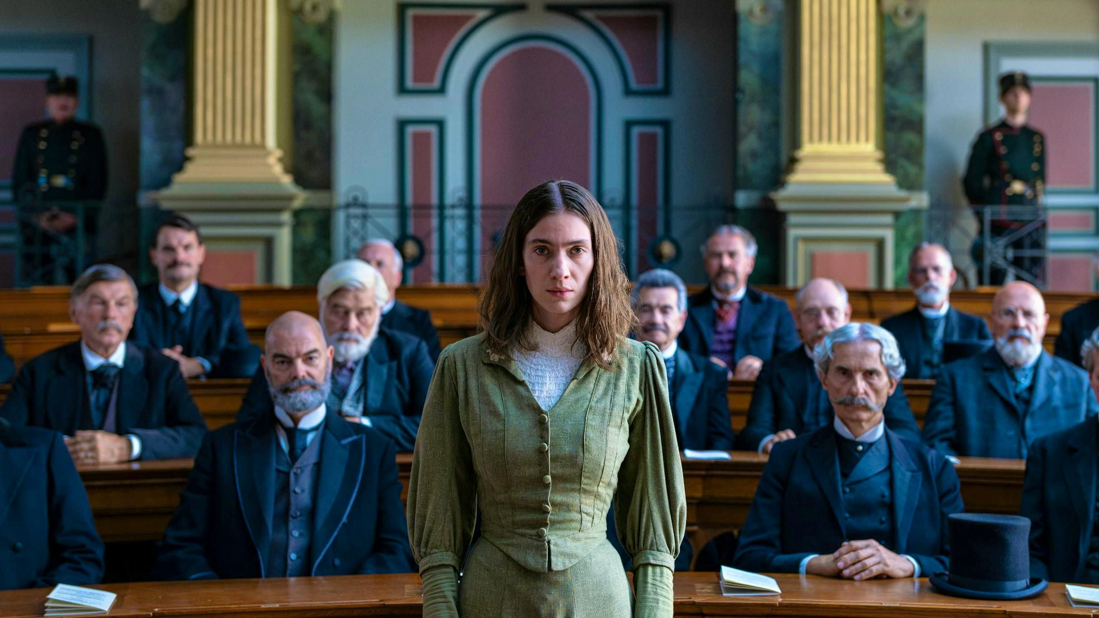 FRIEDA'S FALL is not only the true story of a tragic fate, but also a mirror of social debates about equality that continue to have an impact today.