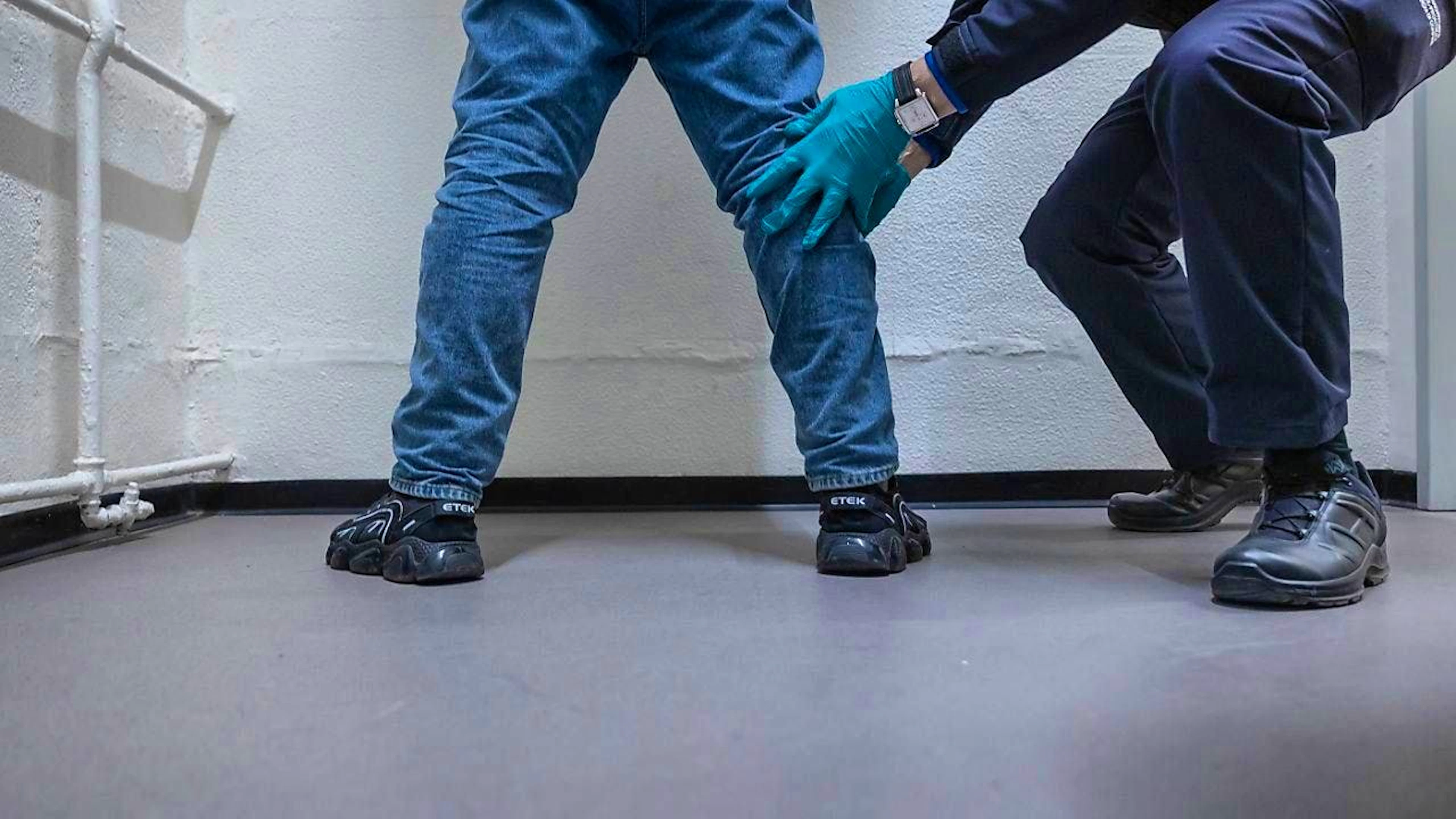 The 34-year-old was arrested at the border crossing in Chiasso. (theme picture)