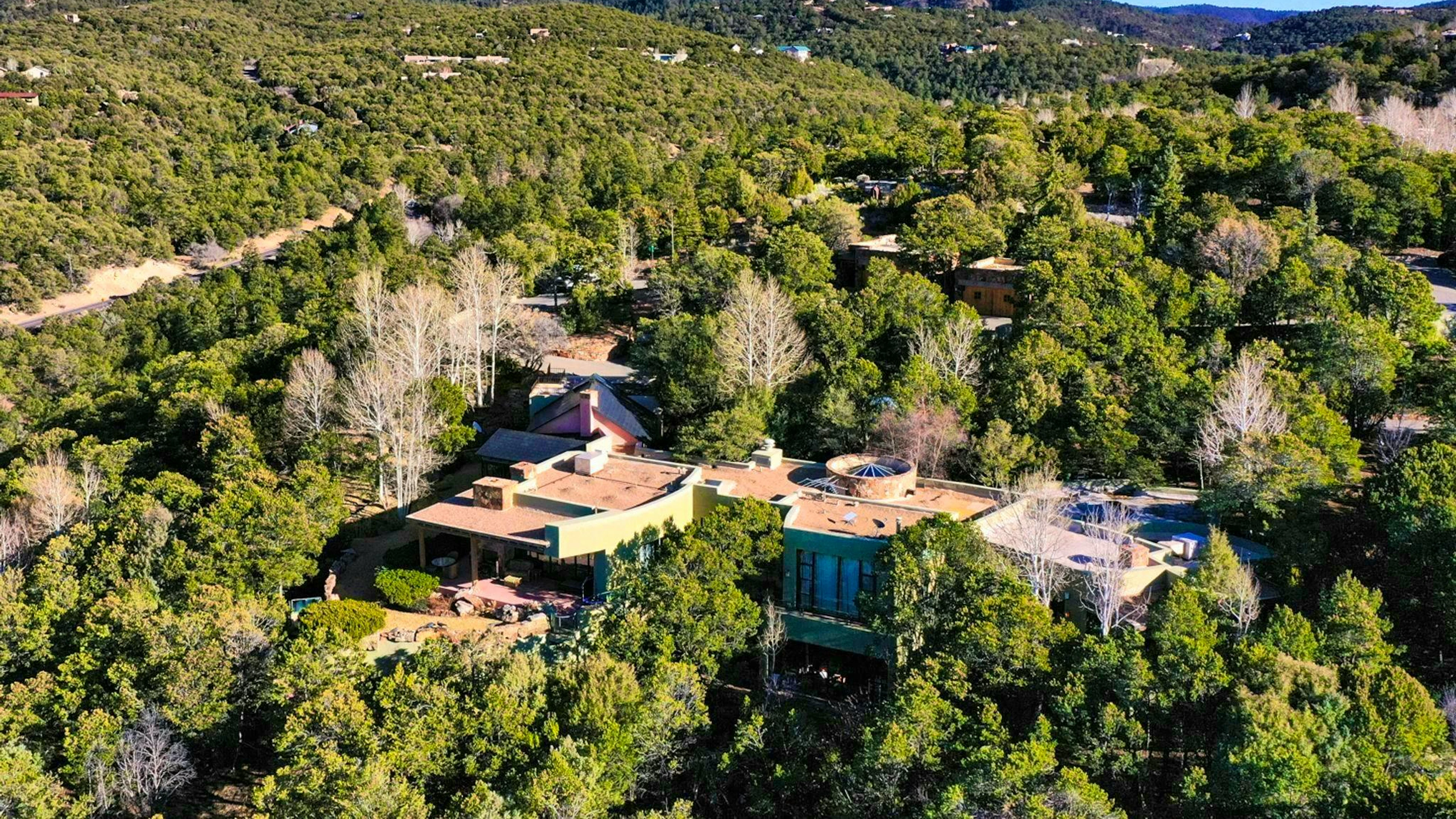 The bodies of Gene Hackman and his wife Betsy Arakawa were found in the estate. (archive picture)
