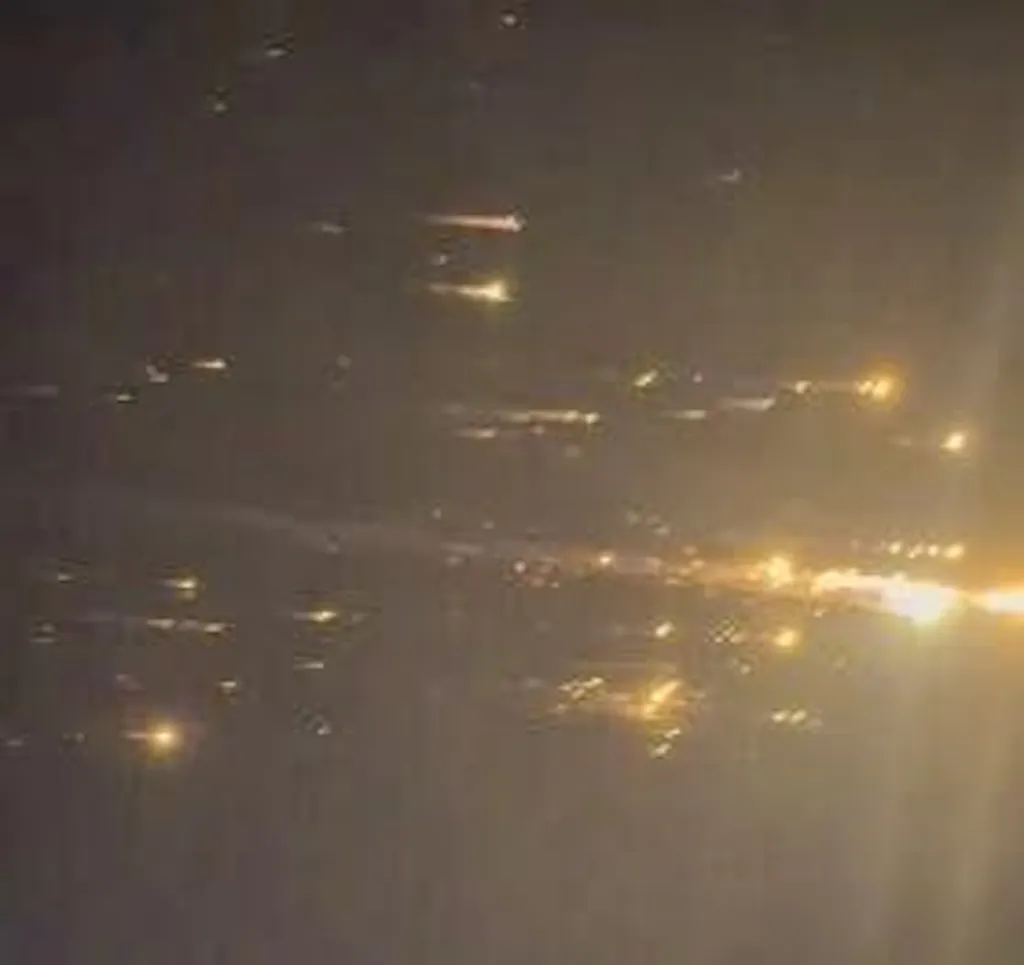 Starship rocket explodes - flight disruptions