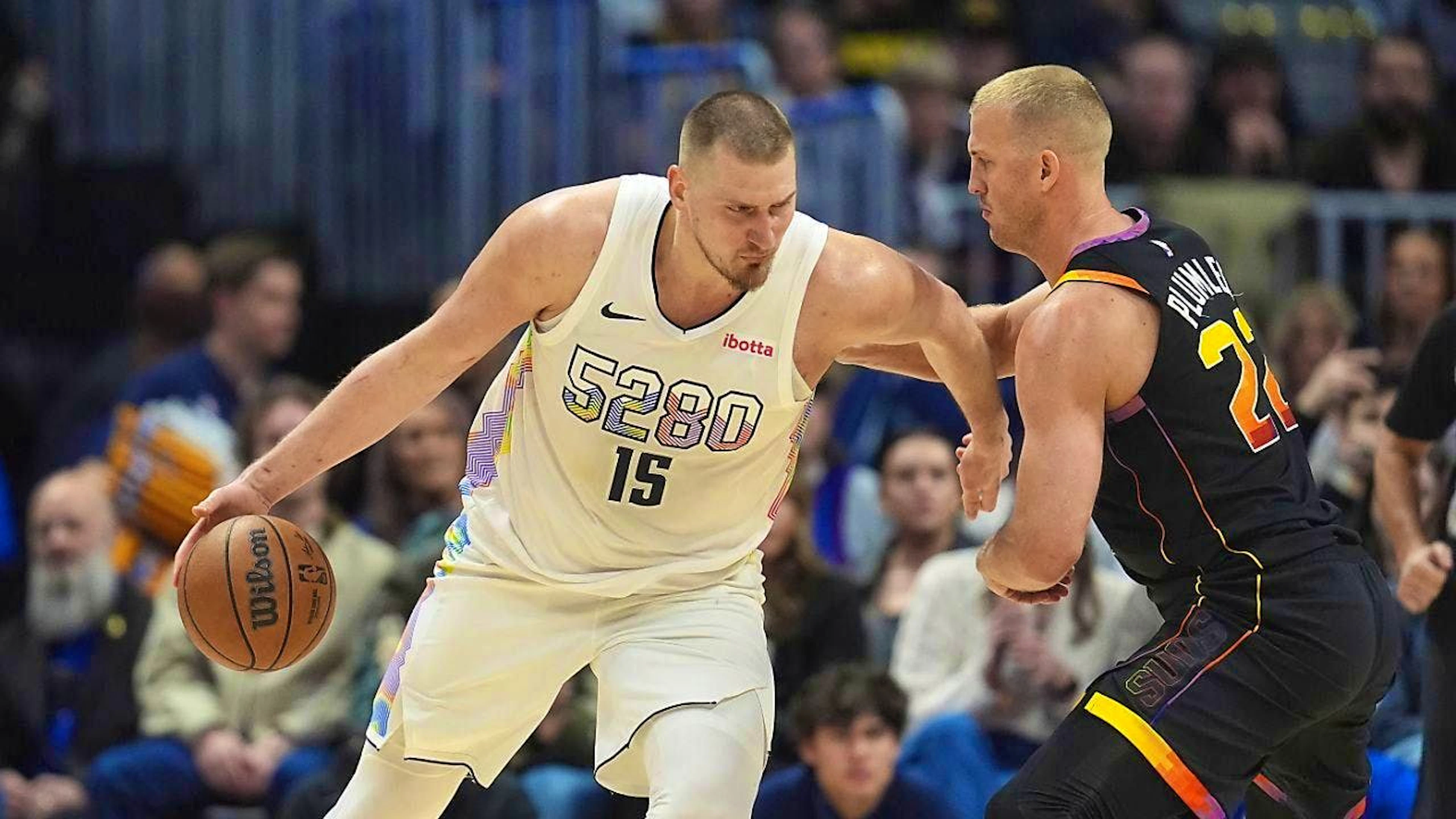 Nikola Jokic was almost unstoppable by Phoenix and Mason Plumlee.