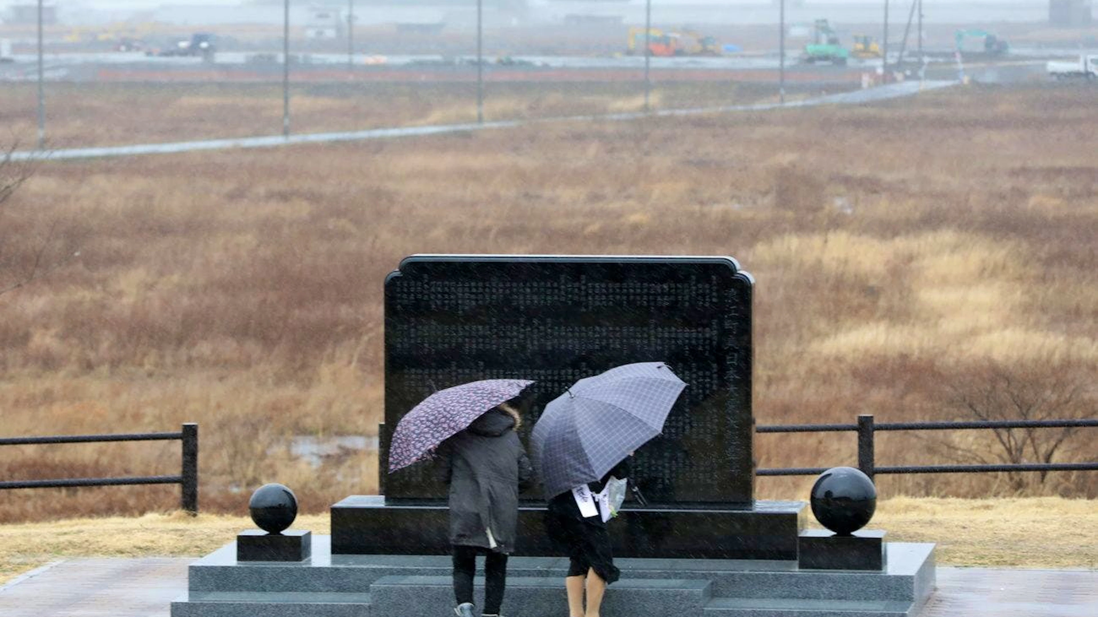 In Fukushima trafen im Jahr 2011 gleich mehrere Katastrophen aufeinander: Ein Tsunami, ausgelöst durch ein Erdbeben, traf das Kernkraftwerk.