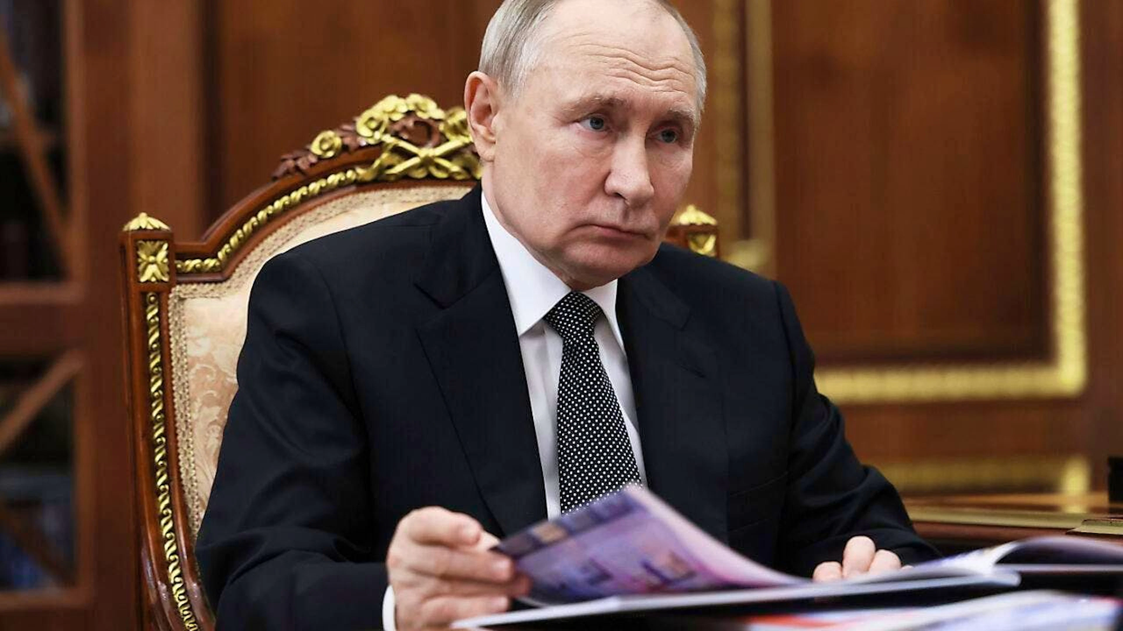 Mit Spannung wird die Reaktion von Kremlchef Wladimir Putin auf den US-Vorschlag einer Waffenruhe im Ukraine-Krieg erwartet. Foto: Mikhail Metzel/Pool Sputnik Kremlin via AP/dpa