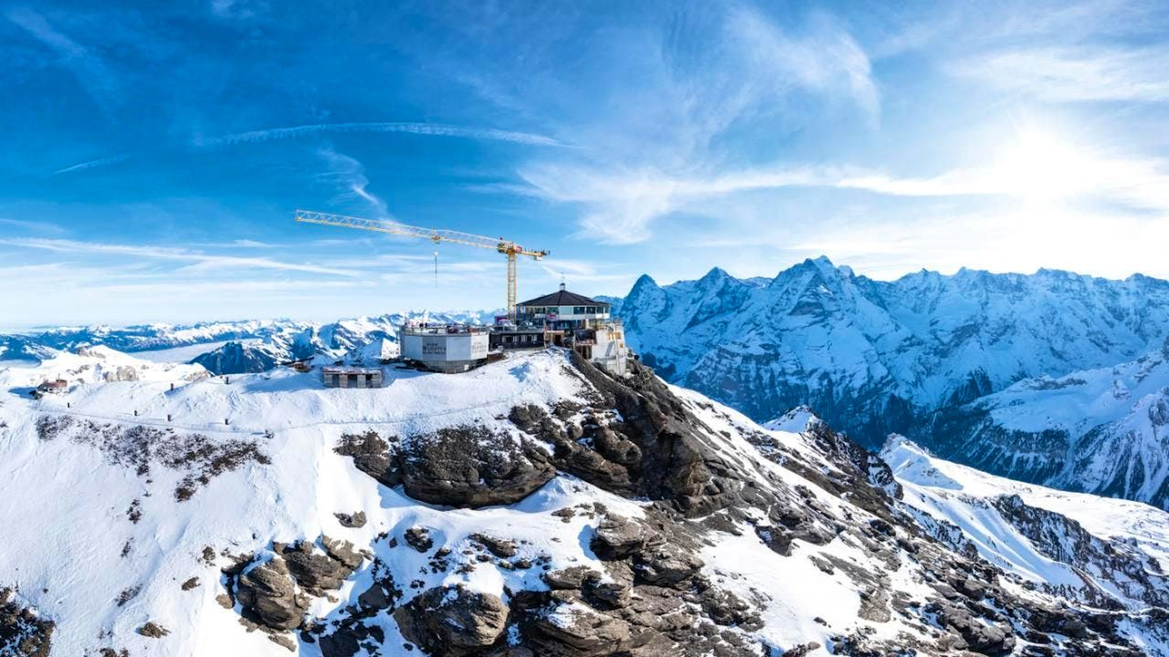 Ab Samstag ist der Gipfel des Schilthorns im Berner Oberland wieder erreichbar.