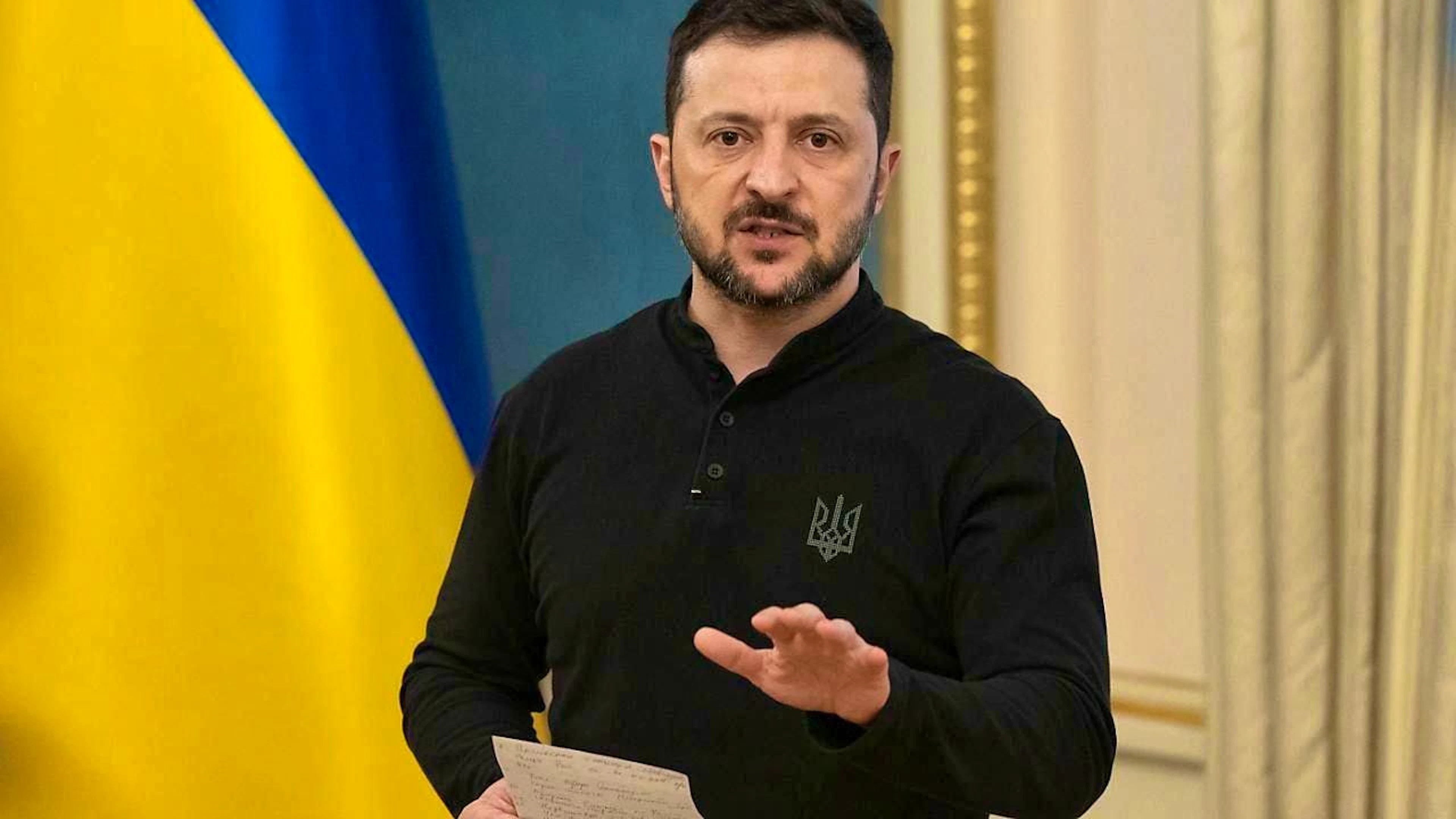 Ukrainian President Volodymyr Zelensky speaks during a briefing in Kiev. Photo: Uncredited/AP/dpa