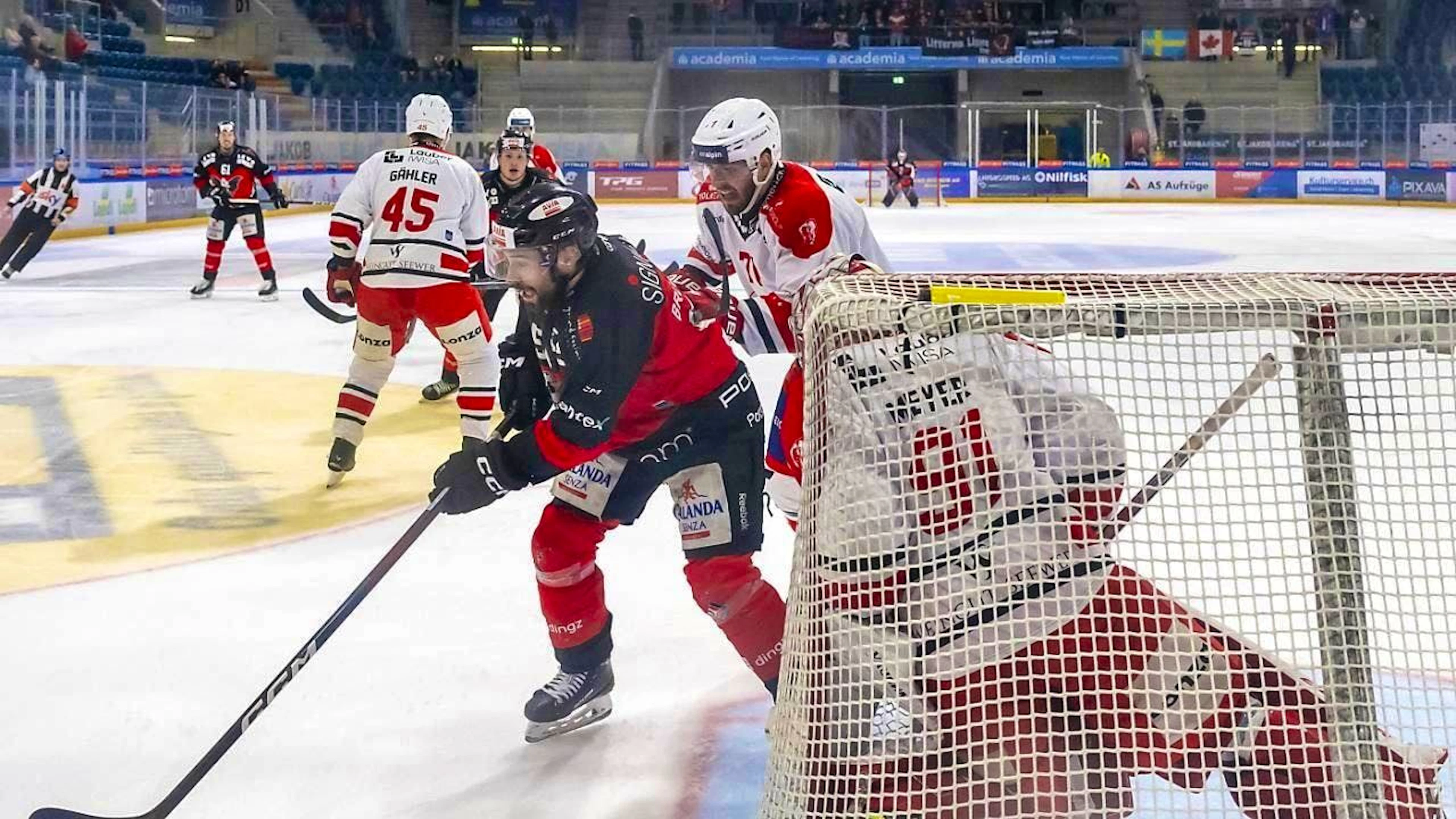 Goal saved: Visp with goalie Robin Meyer beat Basel 1-0.