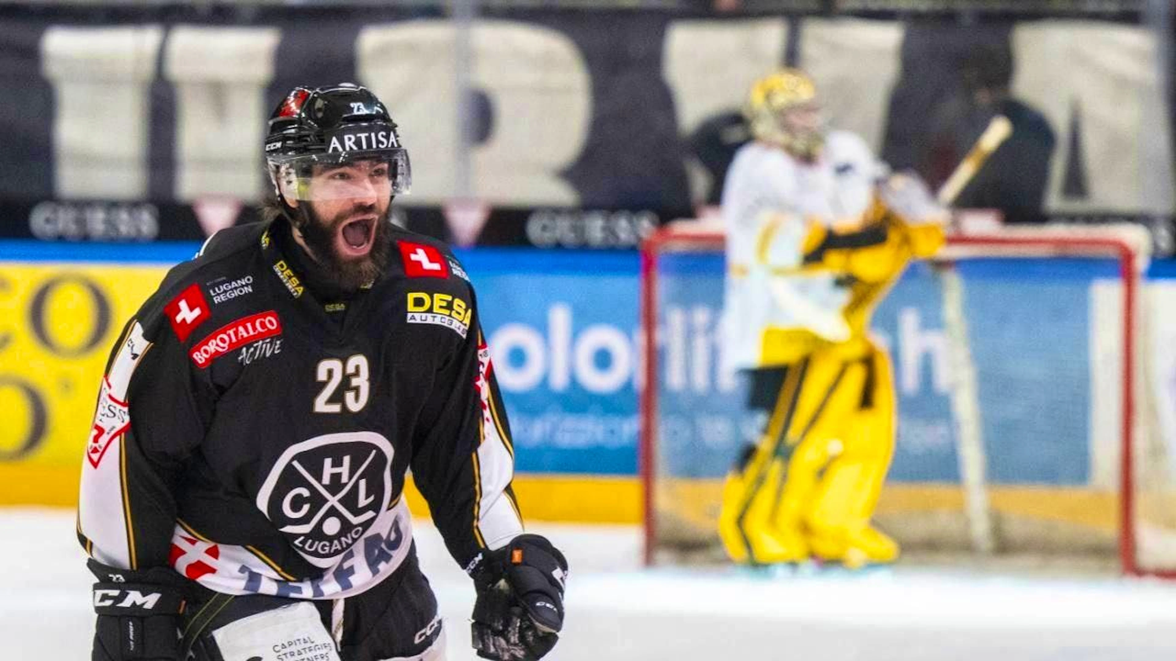 The first goals of the season, and important ones at that: Lugano's Giovanni Morini screams out his joy after the 2-1 win against Ajoie