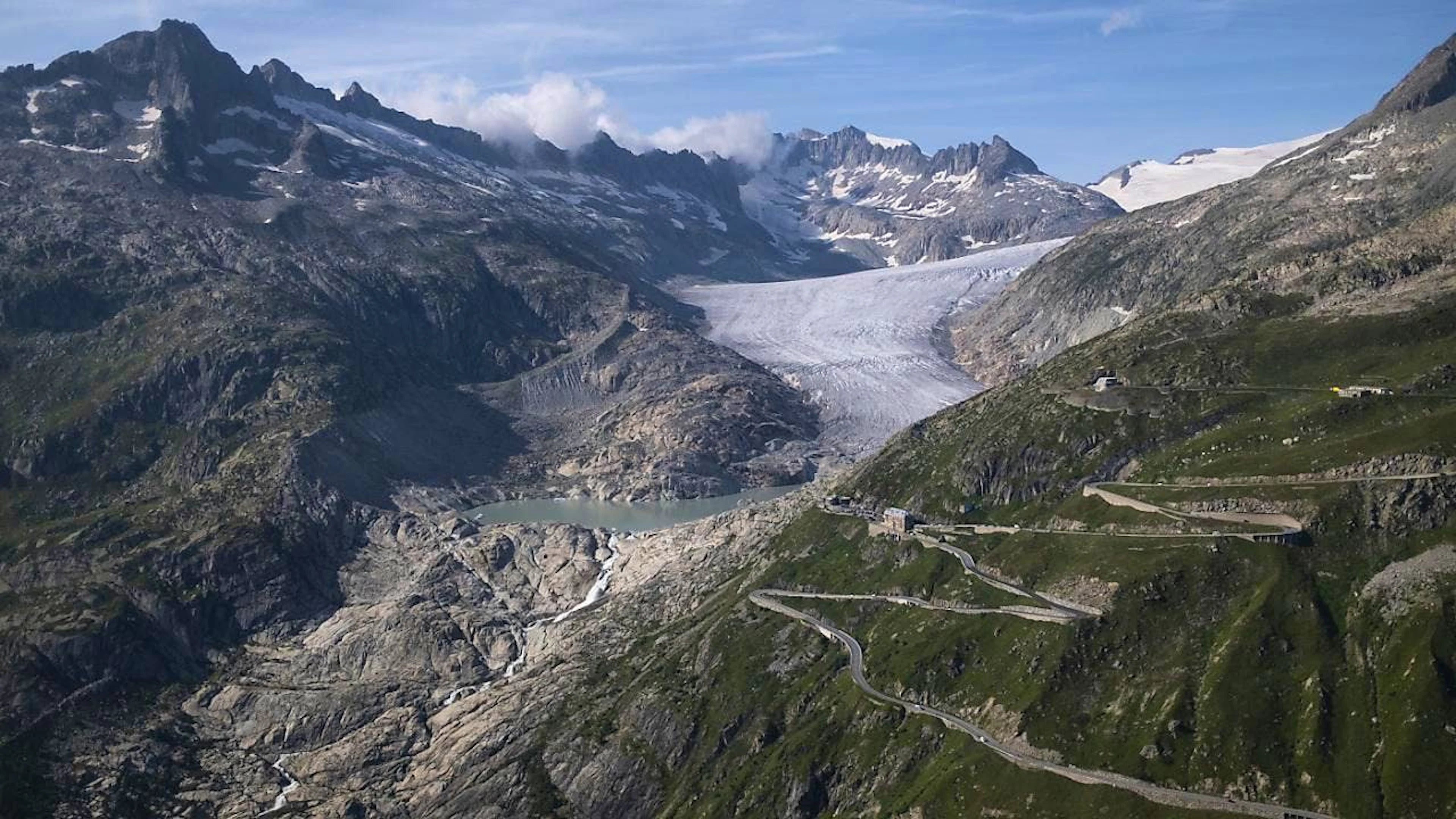 Schweizer Gletscher, so auch der Rhonegletscher im Bild, haben massiv an Volumen verloren. (Archivbild)