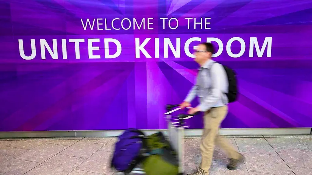 London Heathrow back in operation after power failure
