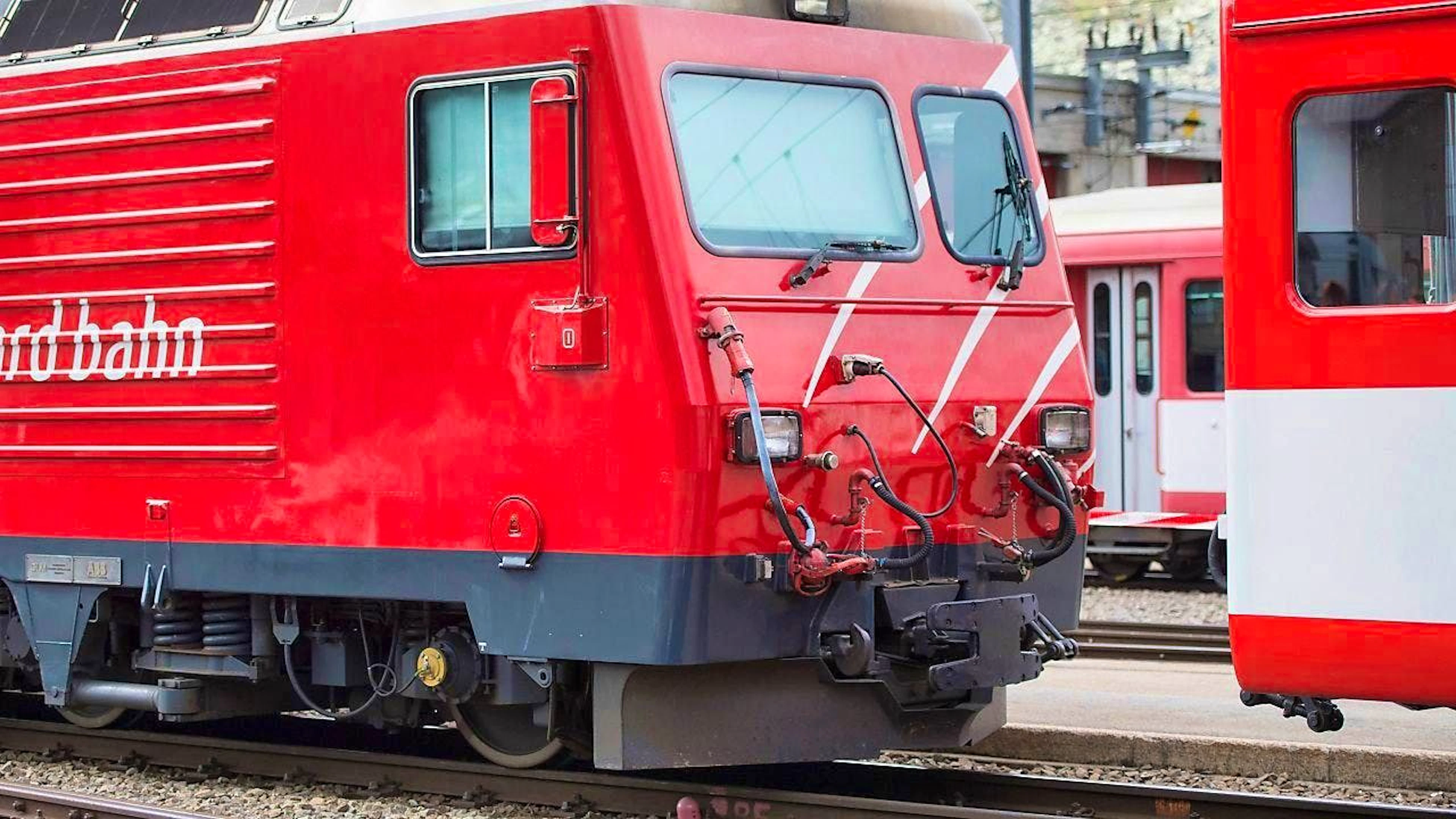 The Matterhorn Gotthard Railway has currently suspended operations to Zermatt. (symbolic picture)