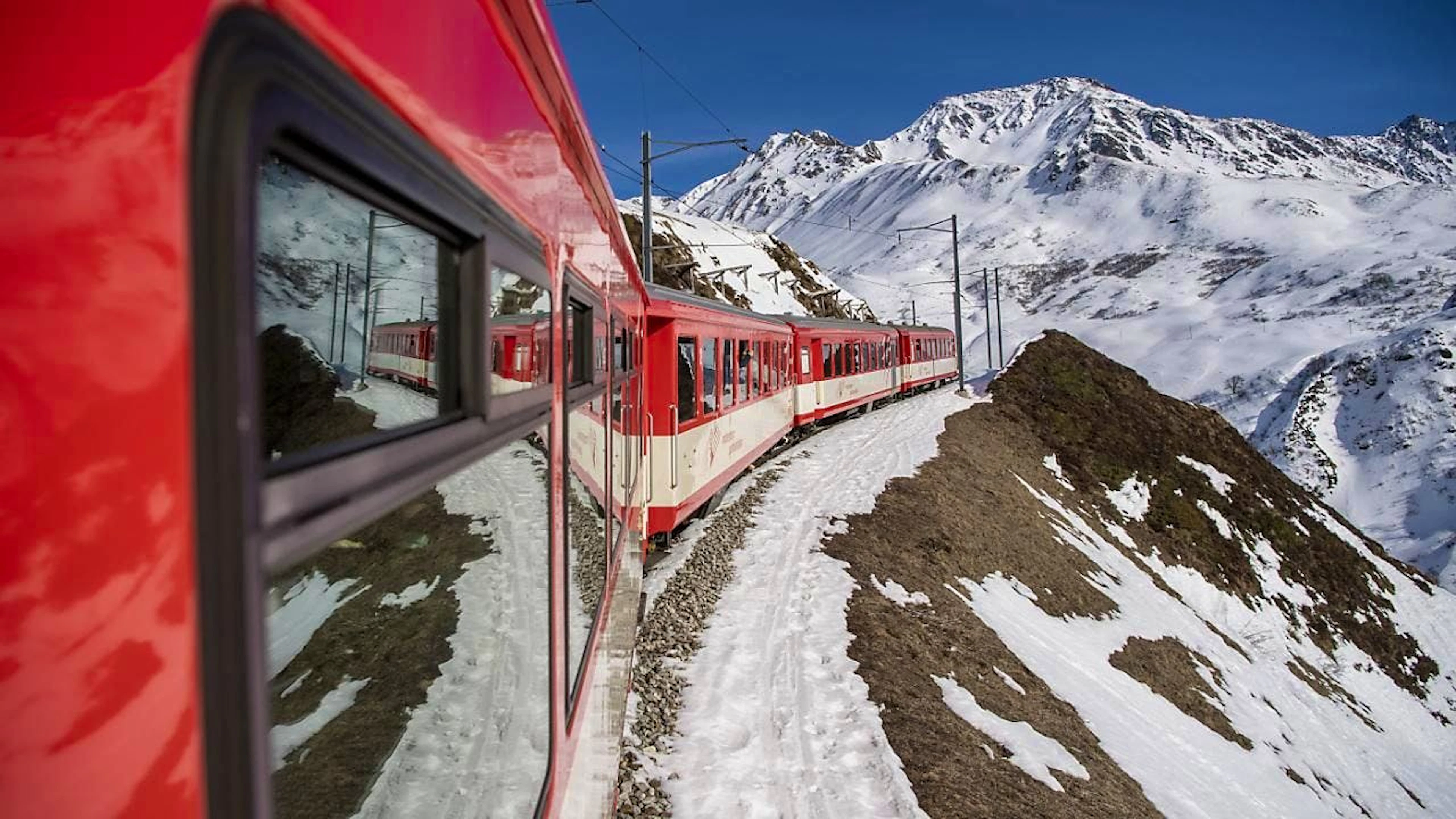 Auf der Strecke zwischen Täsch und Zermatt im Kanton Wallis kam es zu einem Steinschlag. (Archivbild)