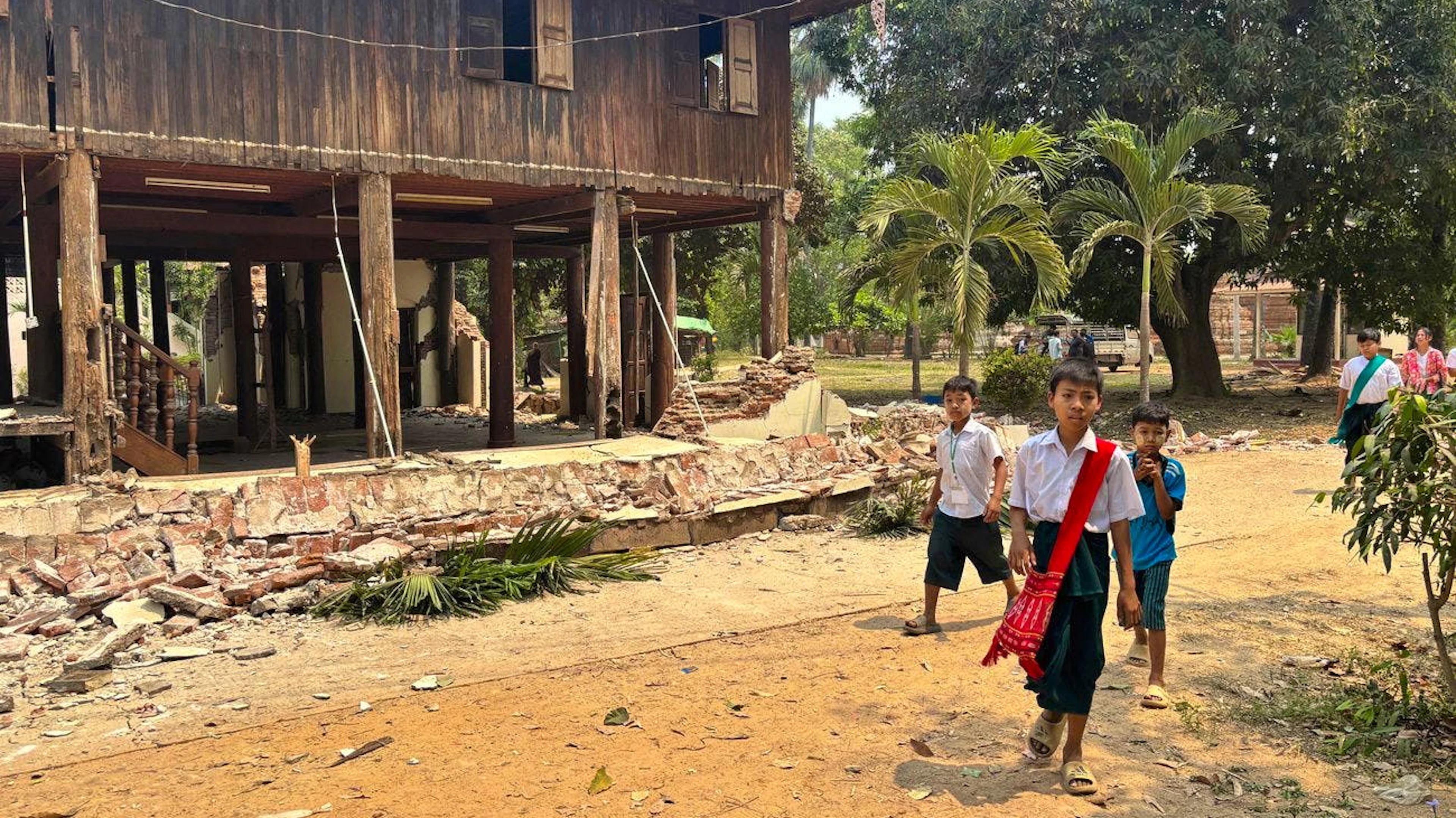 Una scossa di terremoto 7.7 ha colpito la Birmania, con epicentro 16 km a nord-ovest di Sagaing, nel centro del Paese.