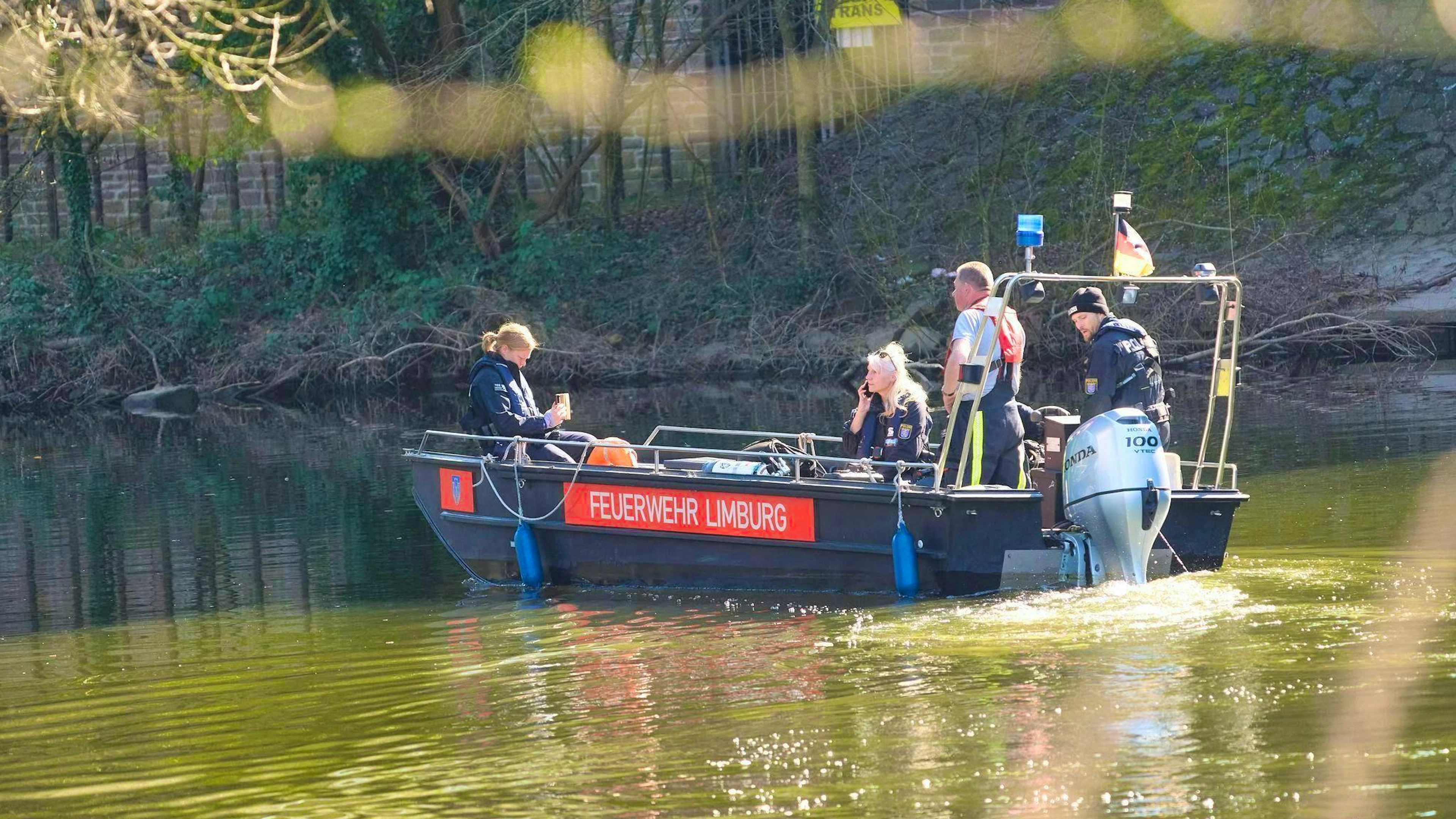 The Lahn meanders through Weilburg. It is a complex terrain for the emergency services. 