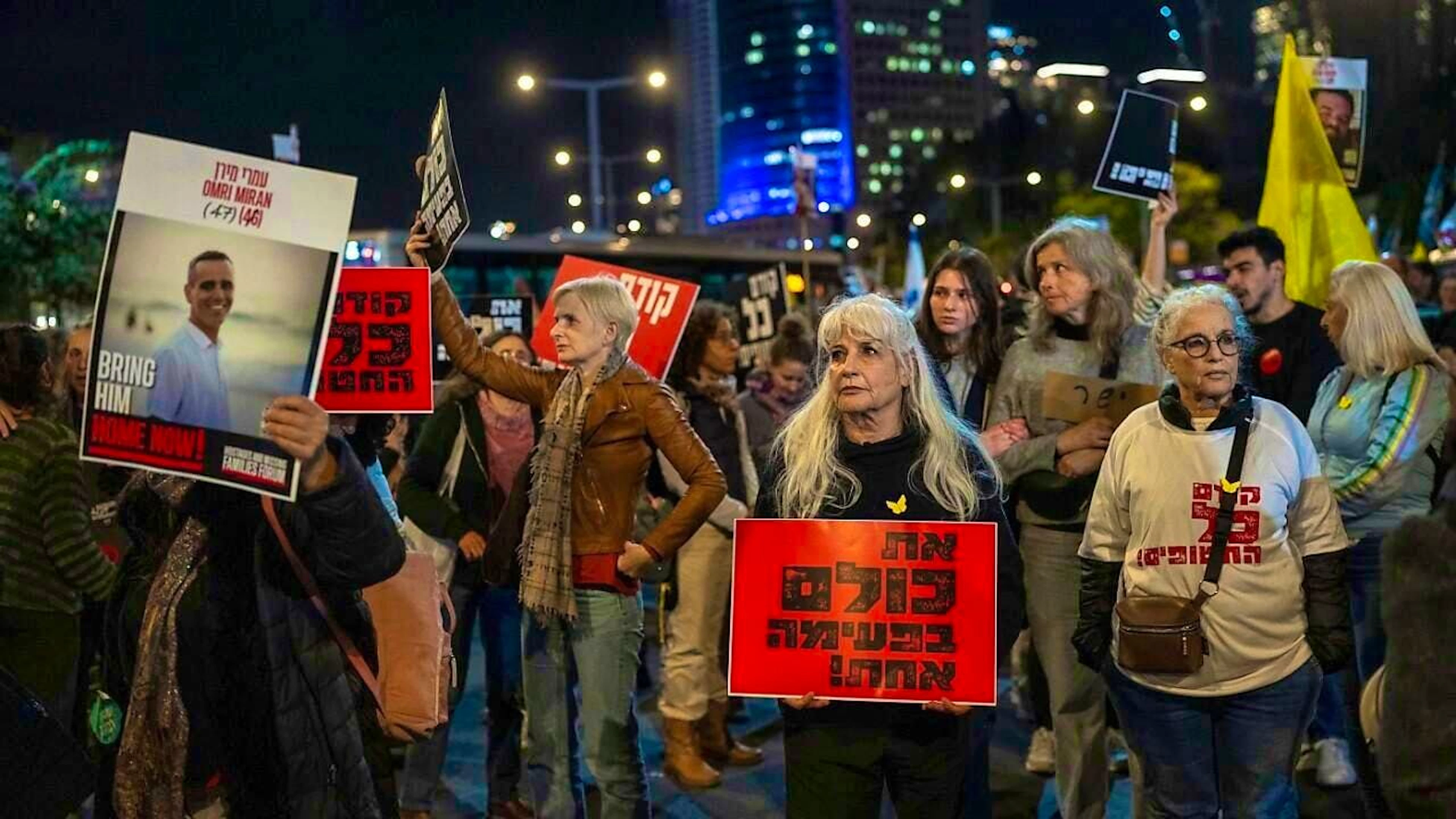 ARCHIVE - People take part in a demonstration demanding the immediate release of hostages held by Hamas in the Gaza Strip. Photo: Ohad Zwigenberg/AP/dpa