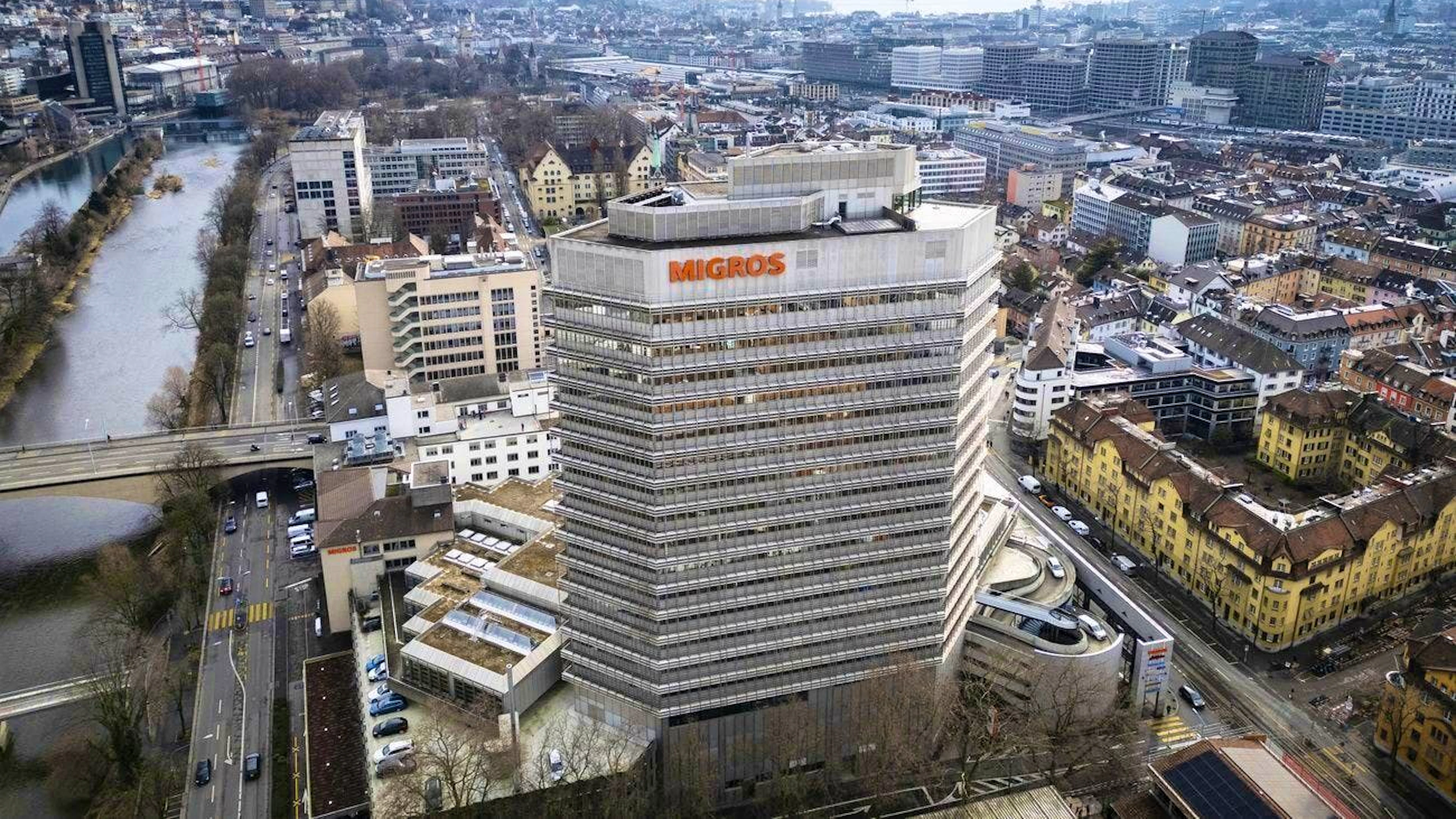 The Migros headquarters on Zurich's Limmatplatz: Mibelle will be a Spanish brand in future.