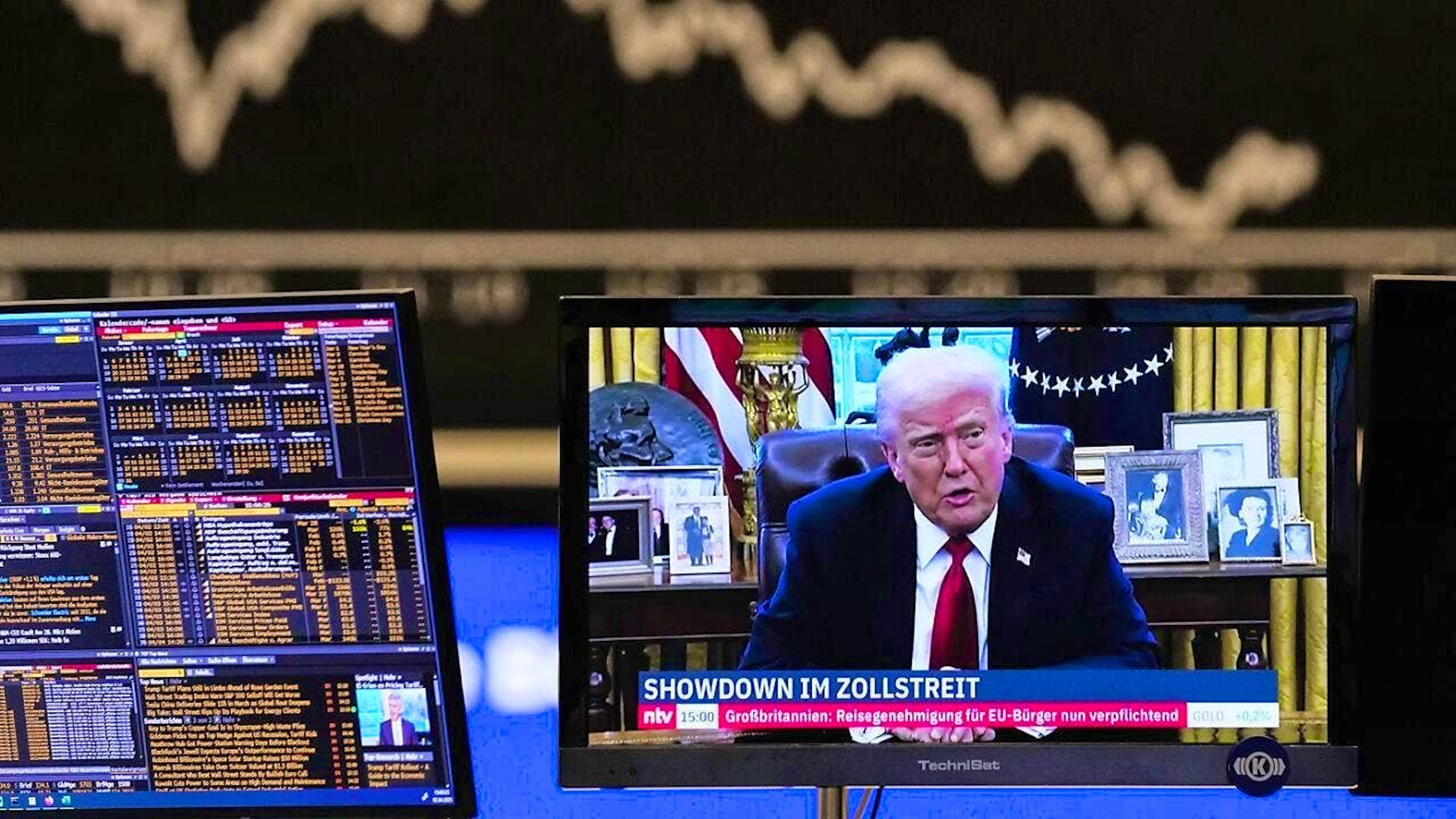 The escalating trade war unleashed by US President Donald Trump is causing a sell-off on stock markets worldwide. (archive picture)