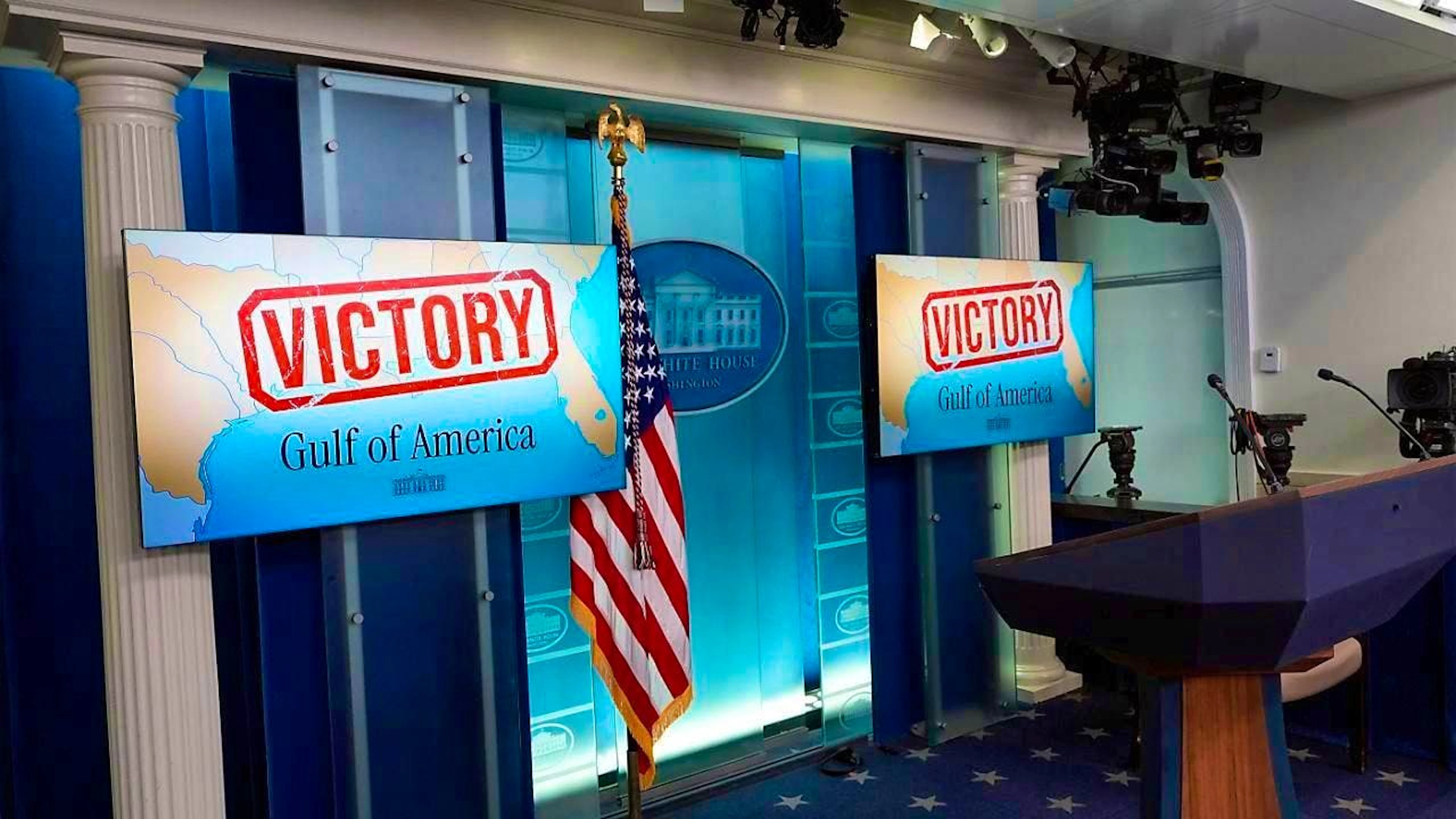 ARCHIVE - Monitors are seen behind the podium in the James Brady Press Briefing Room at the White House. Photo: Alex Brandon/AP/dpa