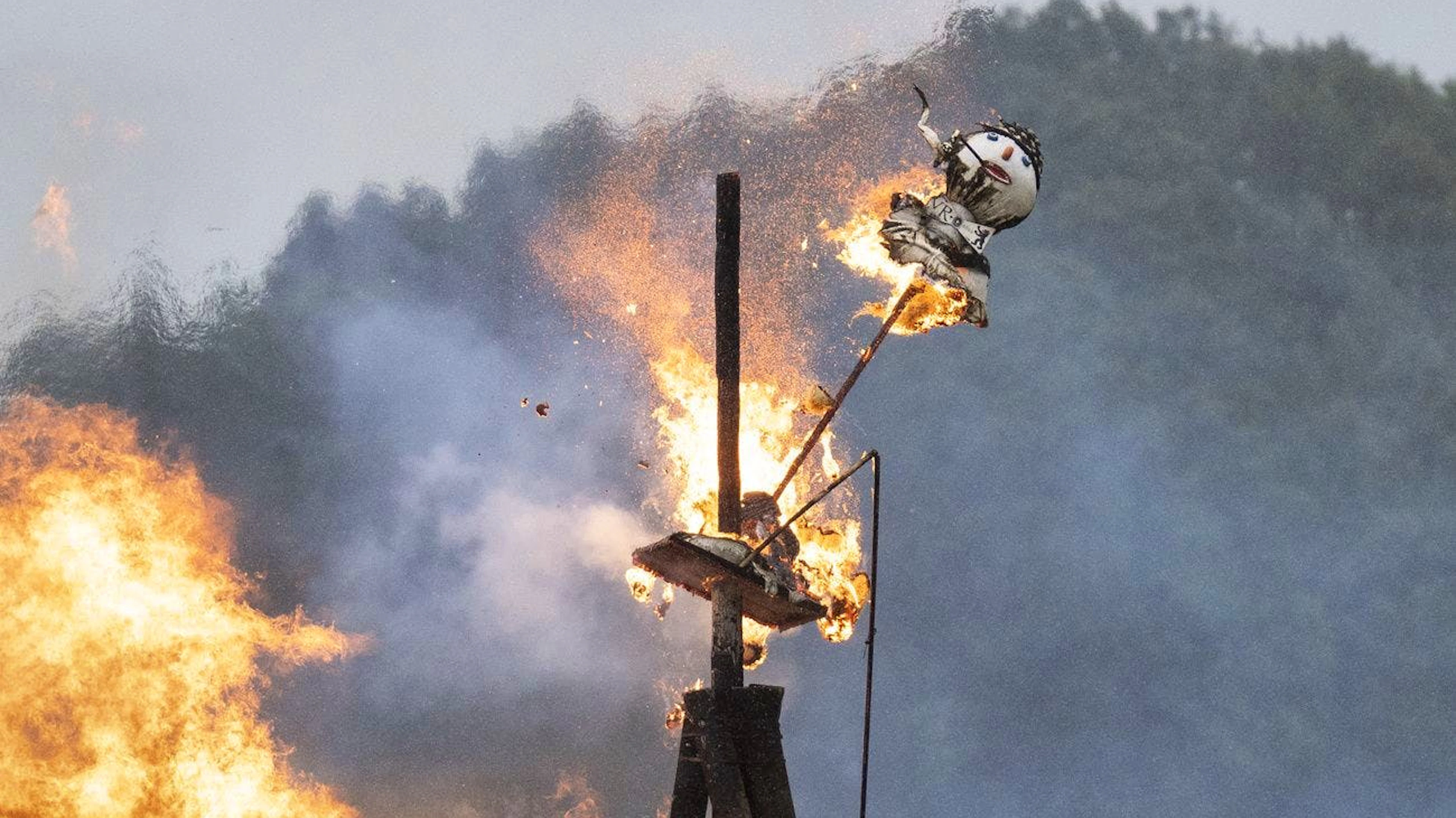 Wie lange der Böögg wohl dieses Jahr durchhält?
