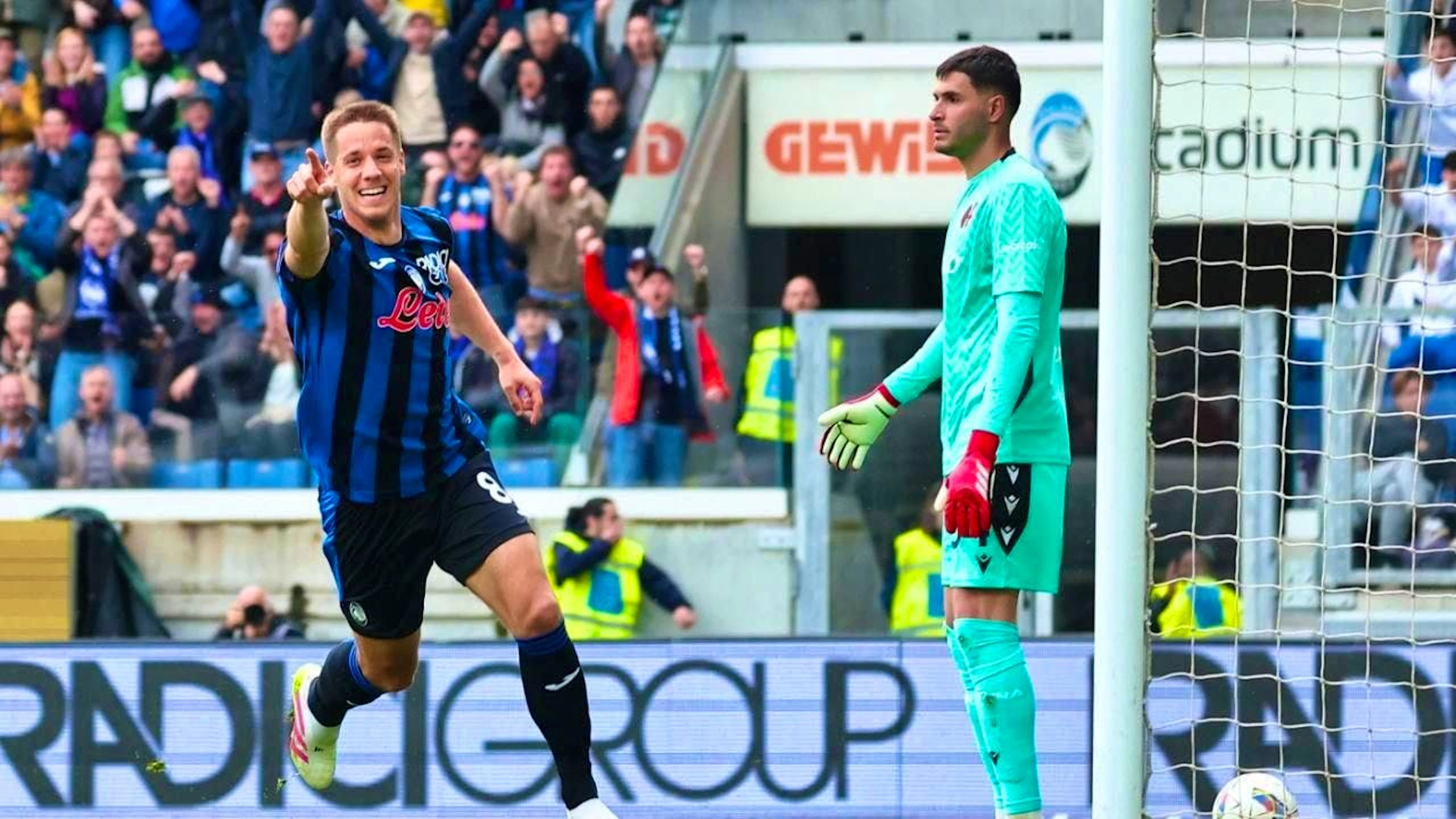 Atalanta's Mario Pasalic celebrates his goal against Bologna