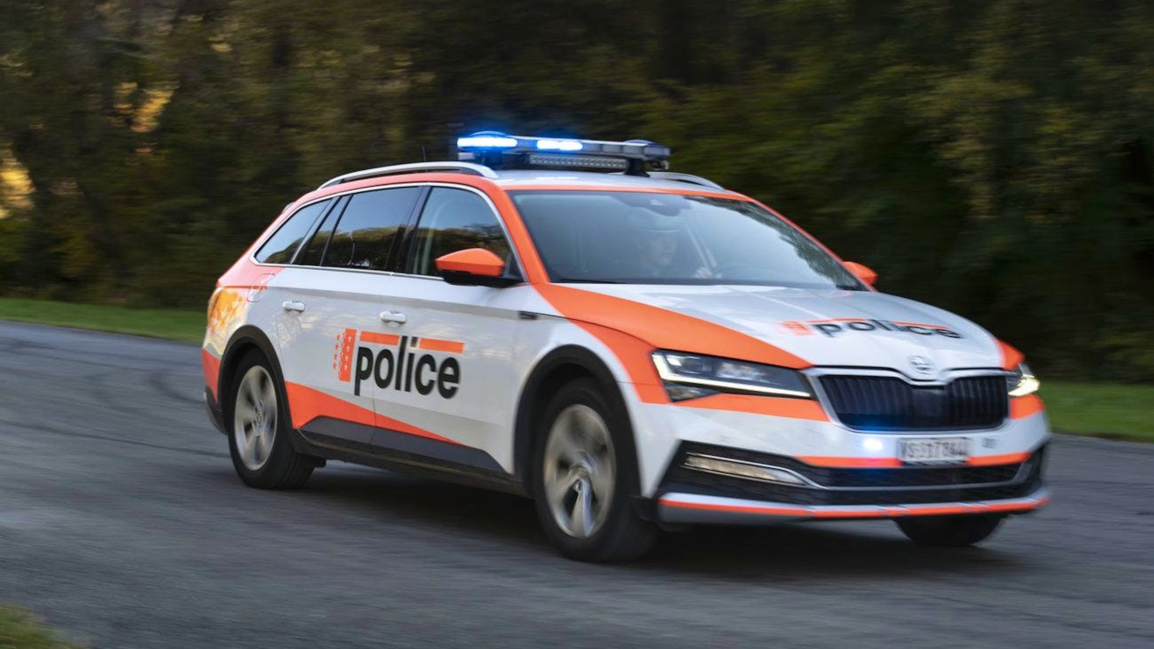 Der Walliser Kantonspolizei gingen im April drei Raser ins Netz.