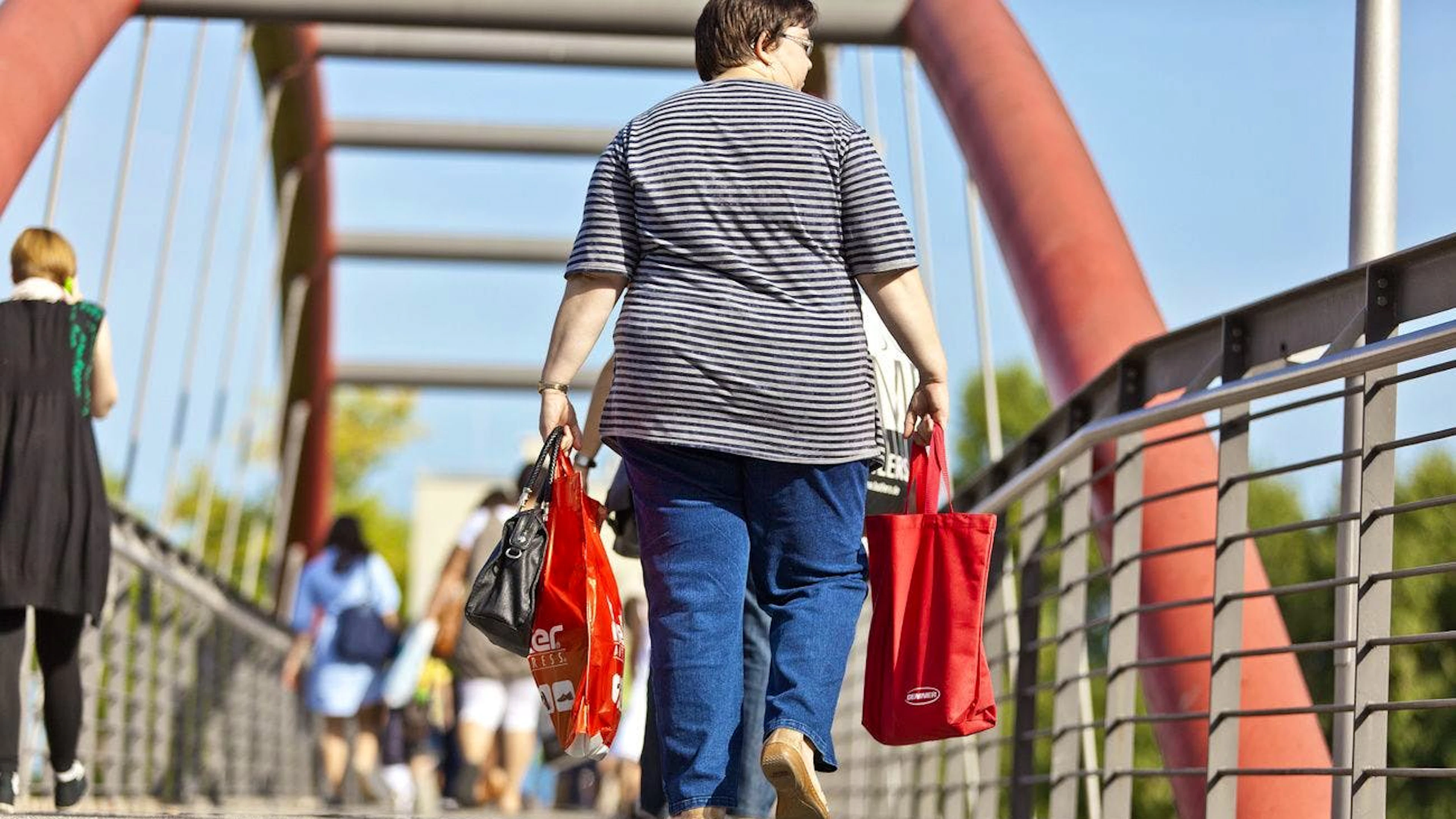 Mit der Bahn mal schnell nach Konstanz zum Shoppen? Das wird in den nächsten Wochen schwierig.(Symbolbild)