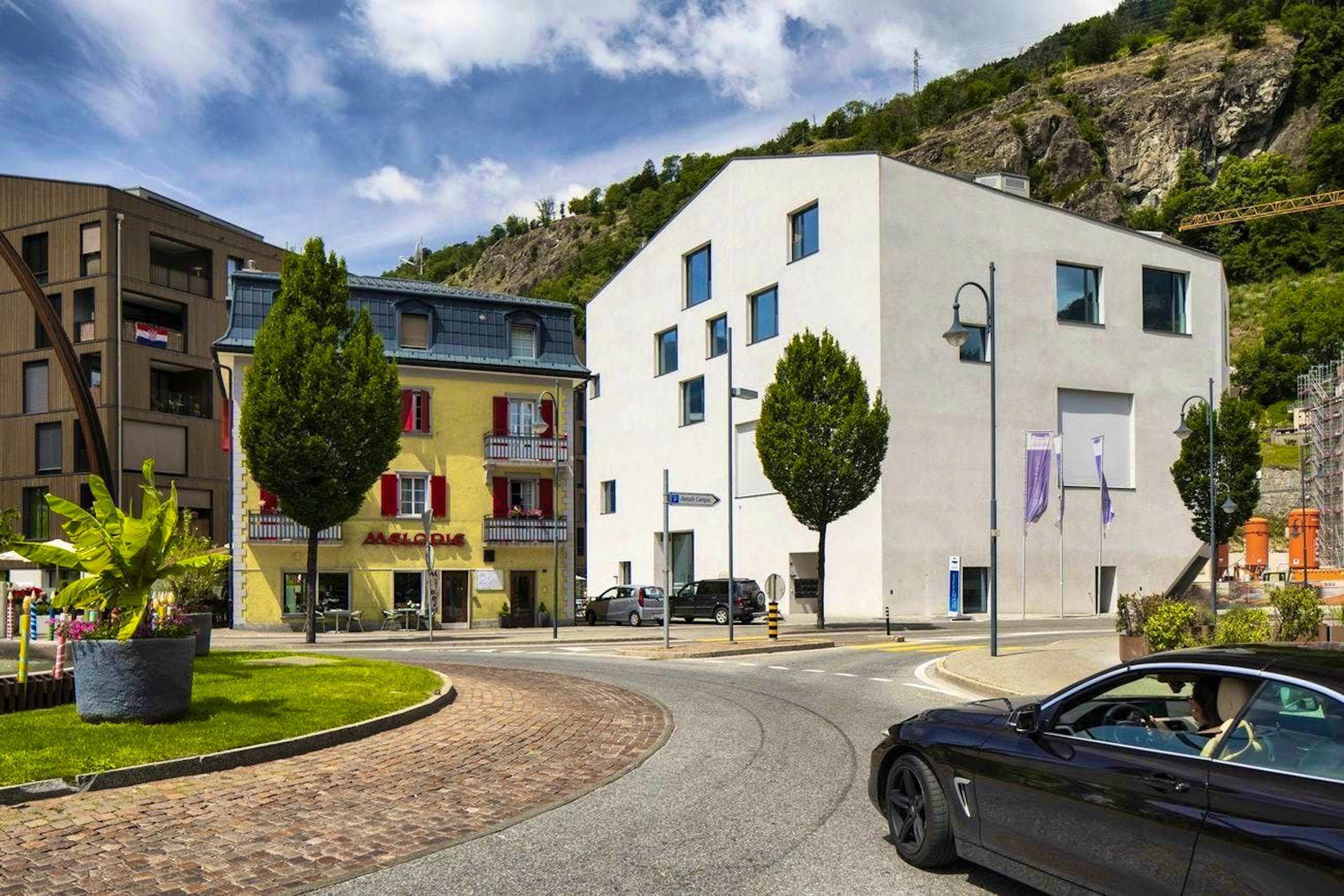 Dispute over traffic routing: in Naters (VS), residents do not have to demolish their terraces after all (archive image).