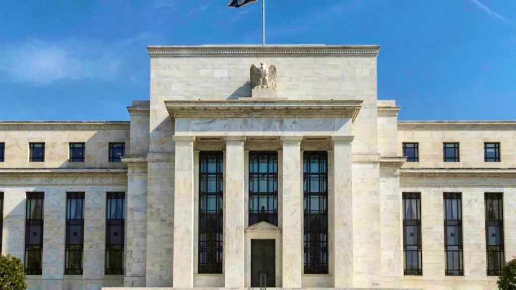 US Federal Reserve does not touch key interest rate - collision course ...