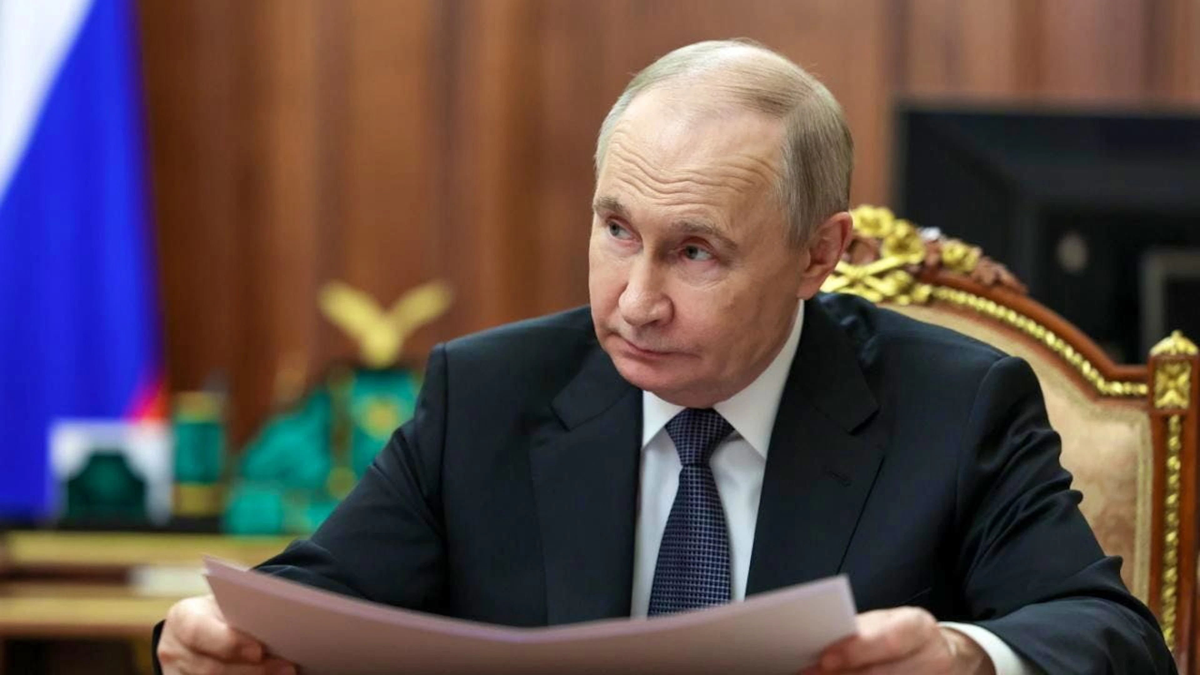 Vladimir Poutine estime que des négociations avec l'Ukraine doivent porter sur "les racines du conflit".